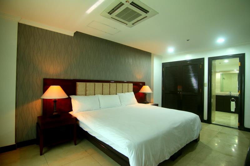 KC Hillcrest Hotel and Golf Club