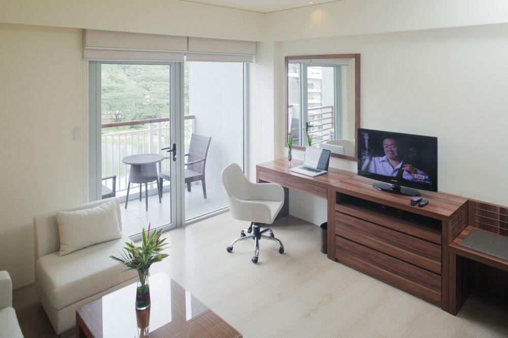 Pico Sands Hotel