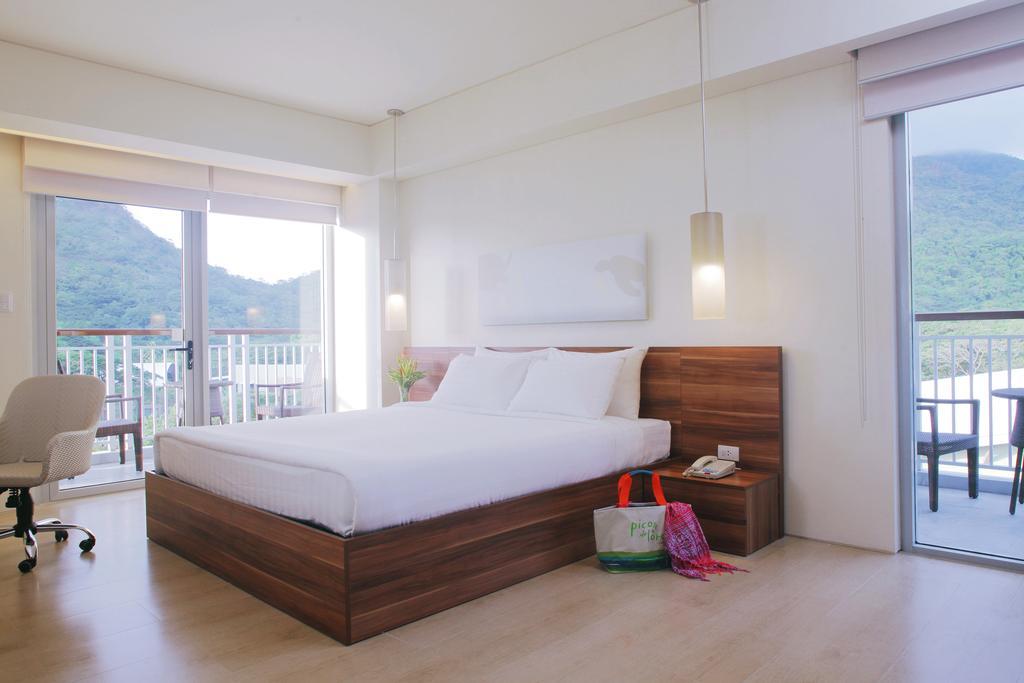 Pico Sands Hotel
