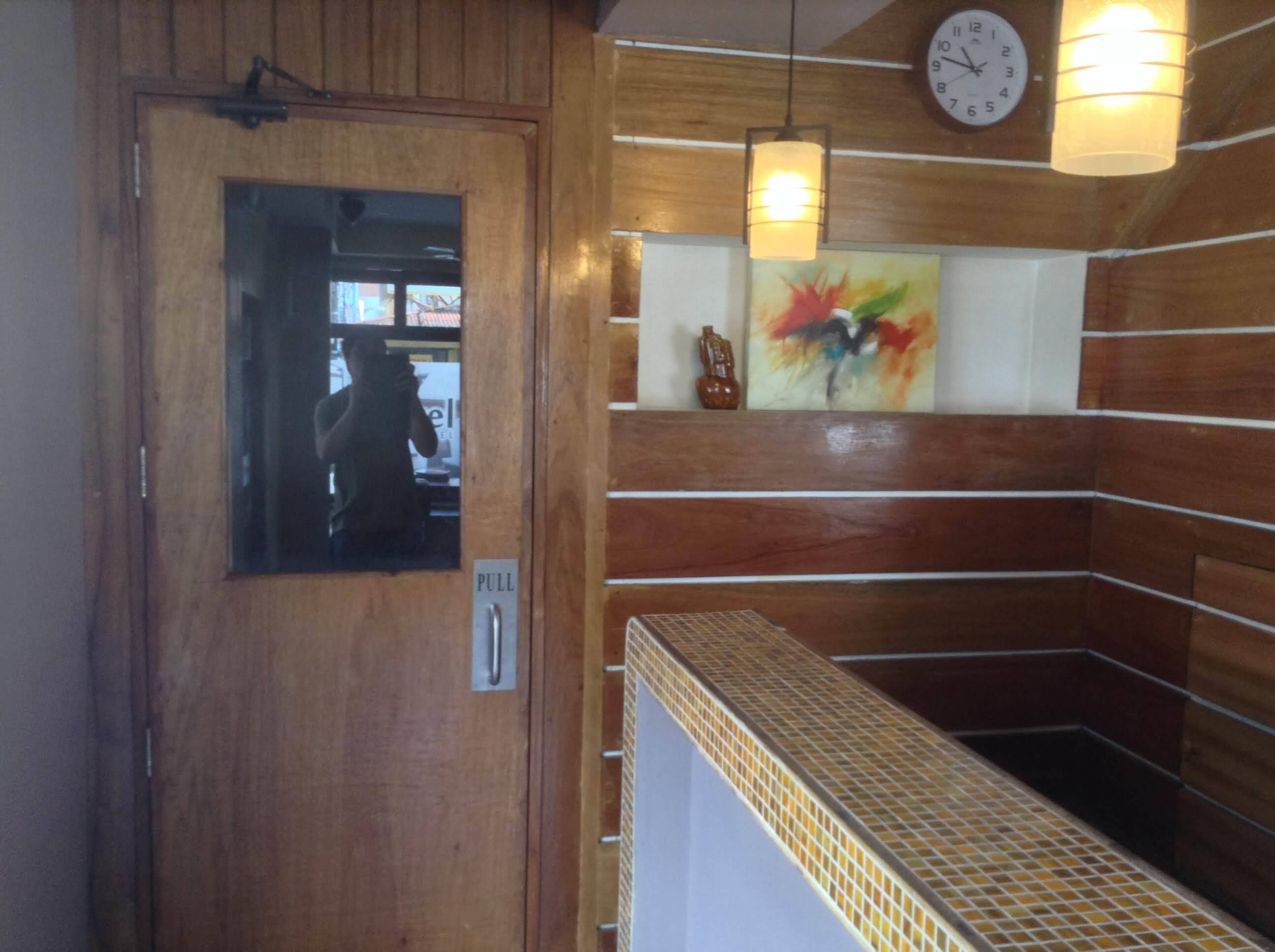 RedDoorz @ Sukitel Budget Hotel Nasugbu