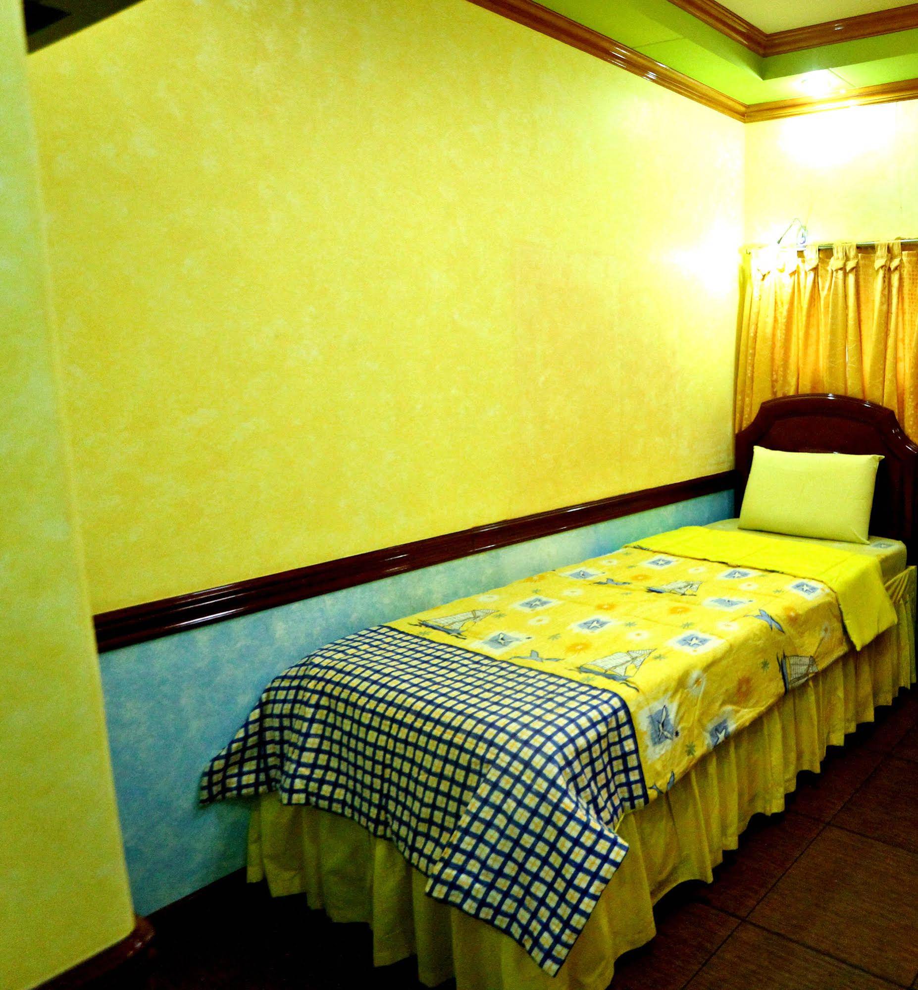 C & L Top View Inn