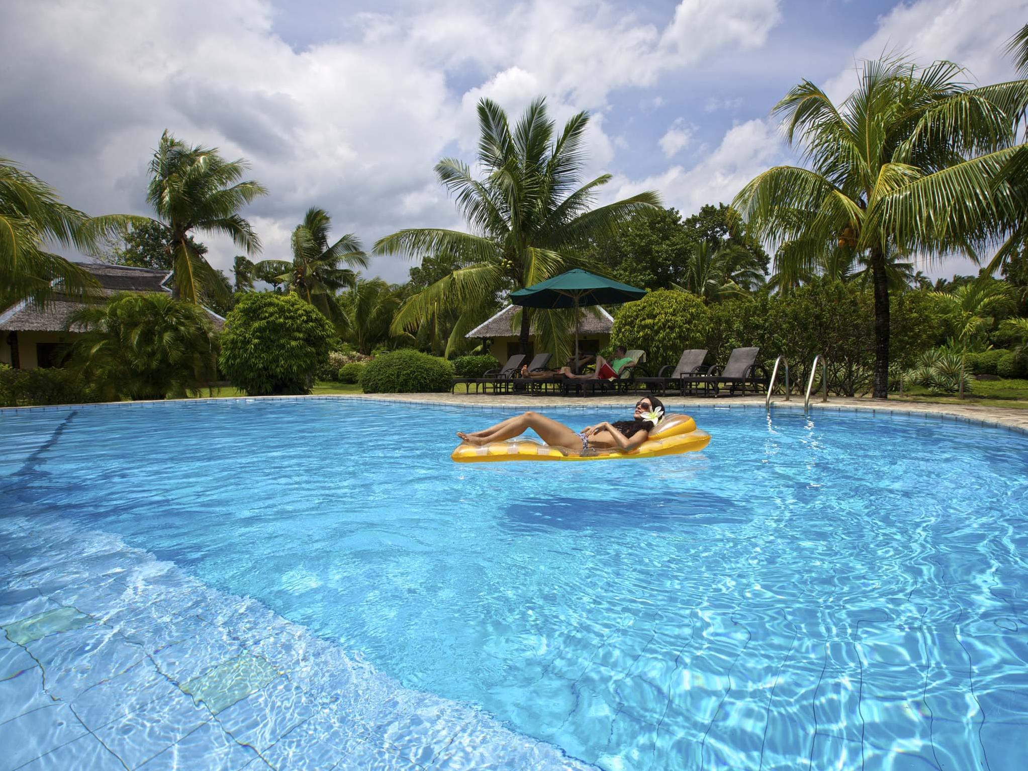 Fish Unlimited Beach & Dive Resort