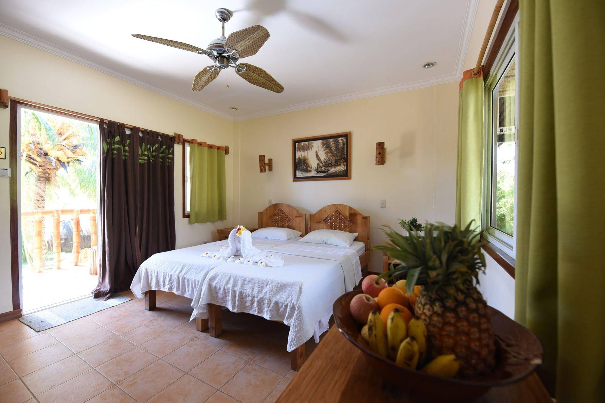 Thalatta Resort