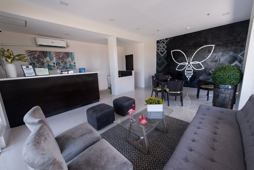 Bumble V Hotel