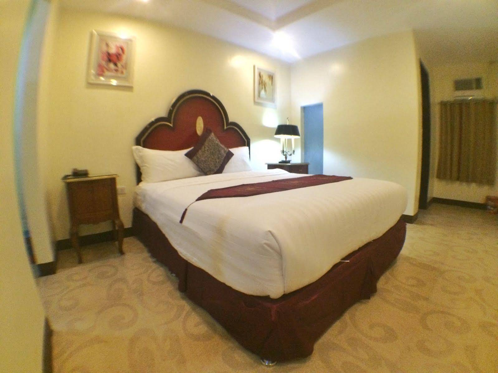 Rainbowland Hotel