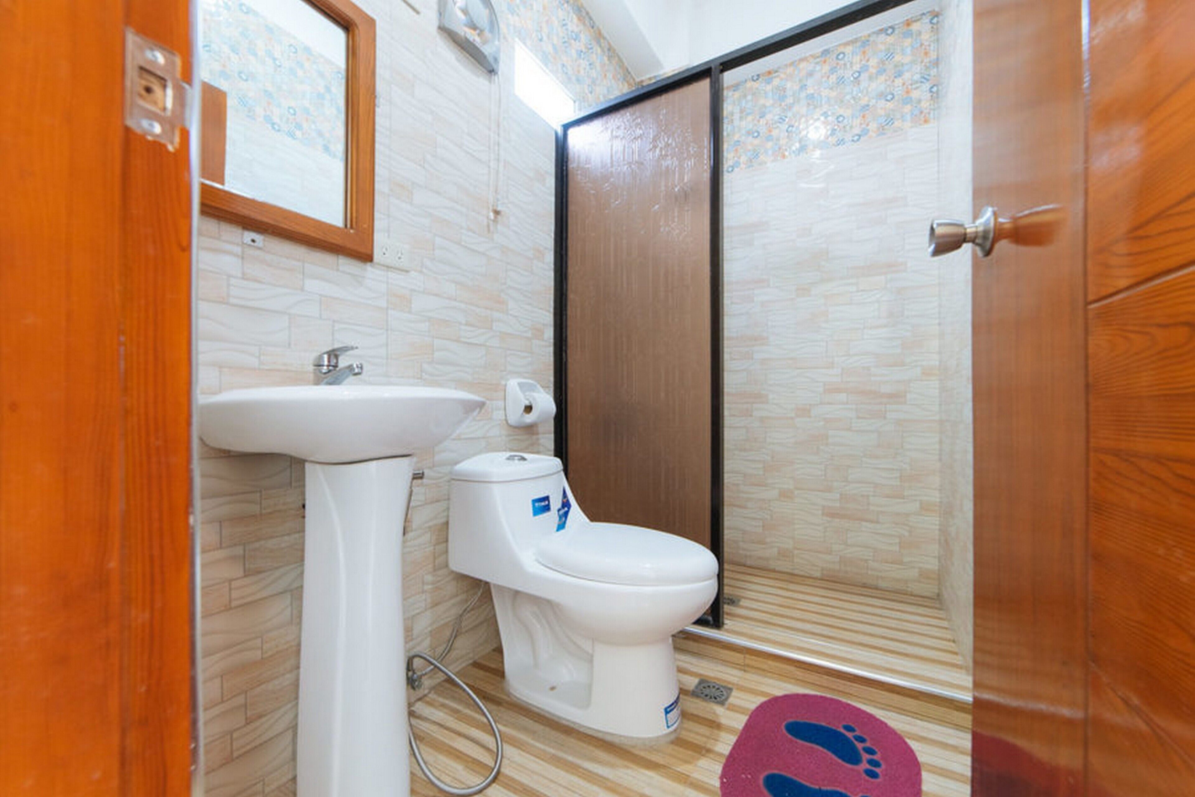 RedDoorz Premium @ Casa Ghilda Resort