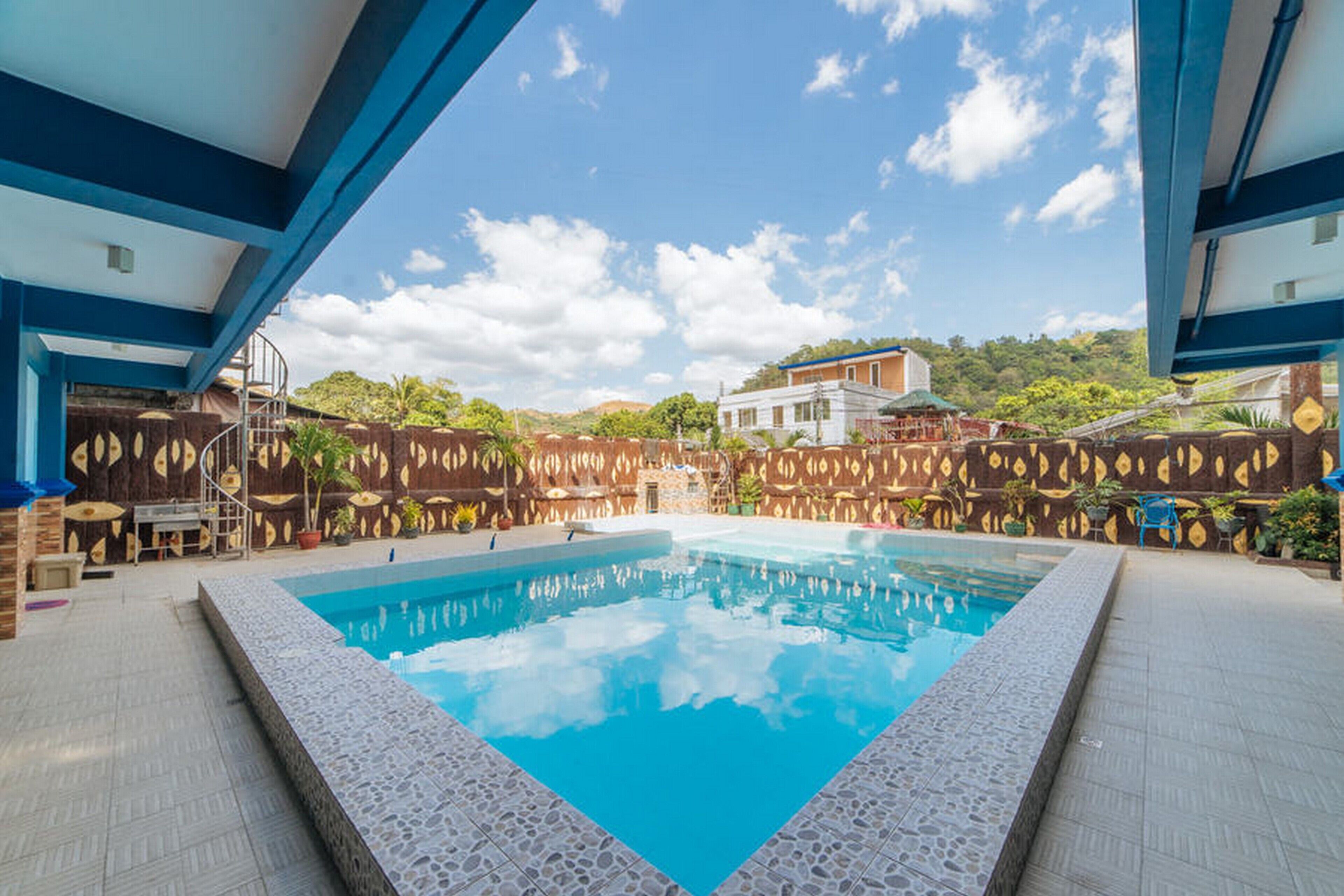 RedDoorz Premium @ Casa Ghilda Resort
