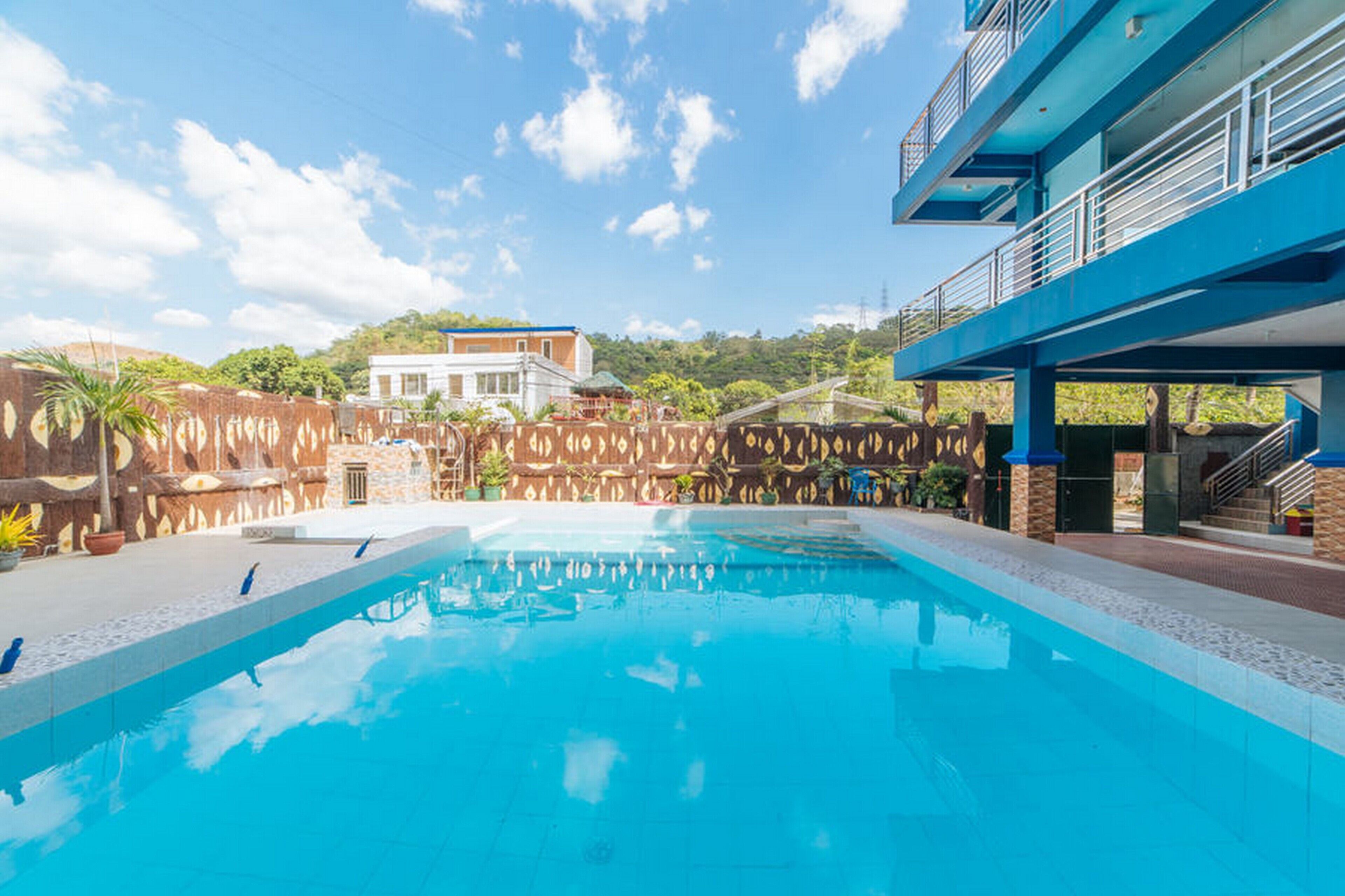 RedDoorz Premium @ Casa Ghilda Resort