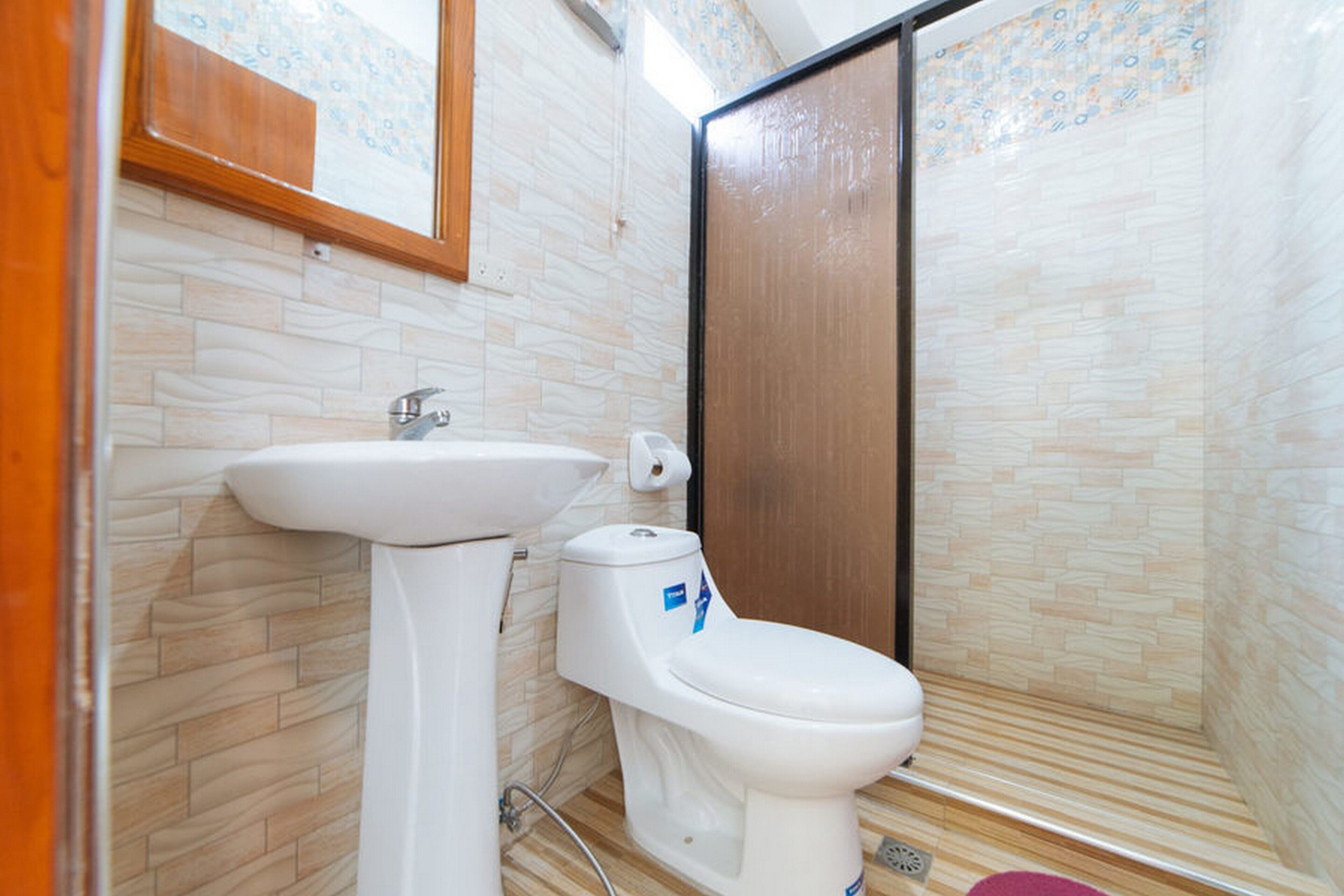 RedDoorz Premium @ Casa Ghilda Resort