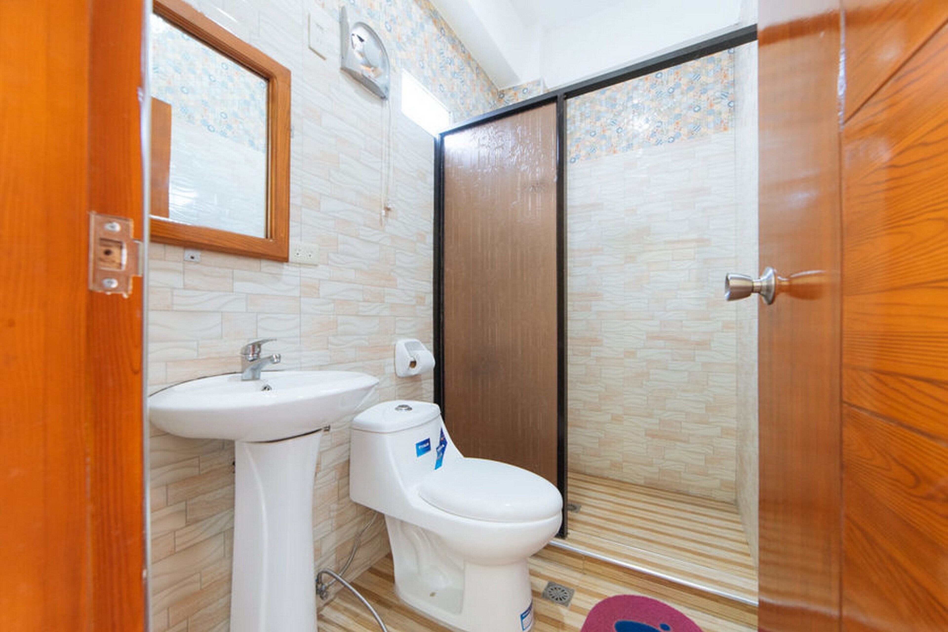 RedDoorz Premium @ Casa Ghilda Resort
