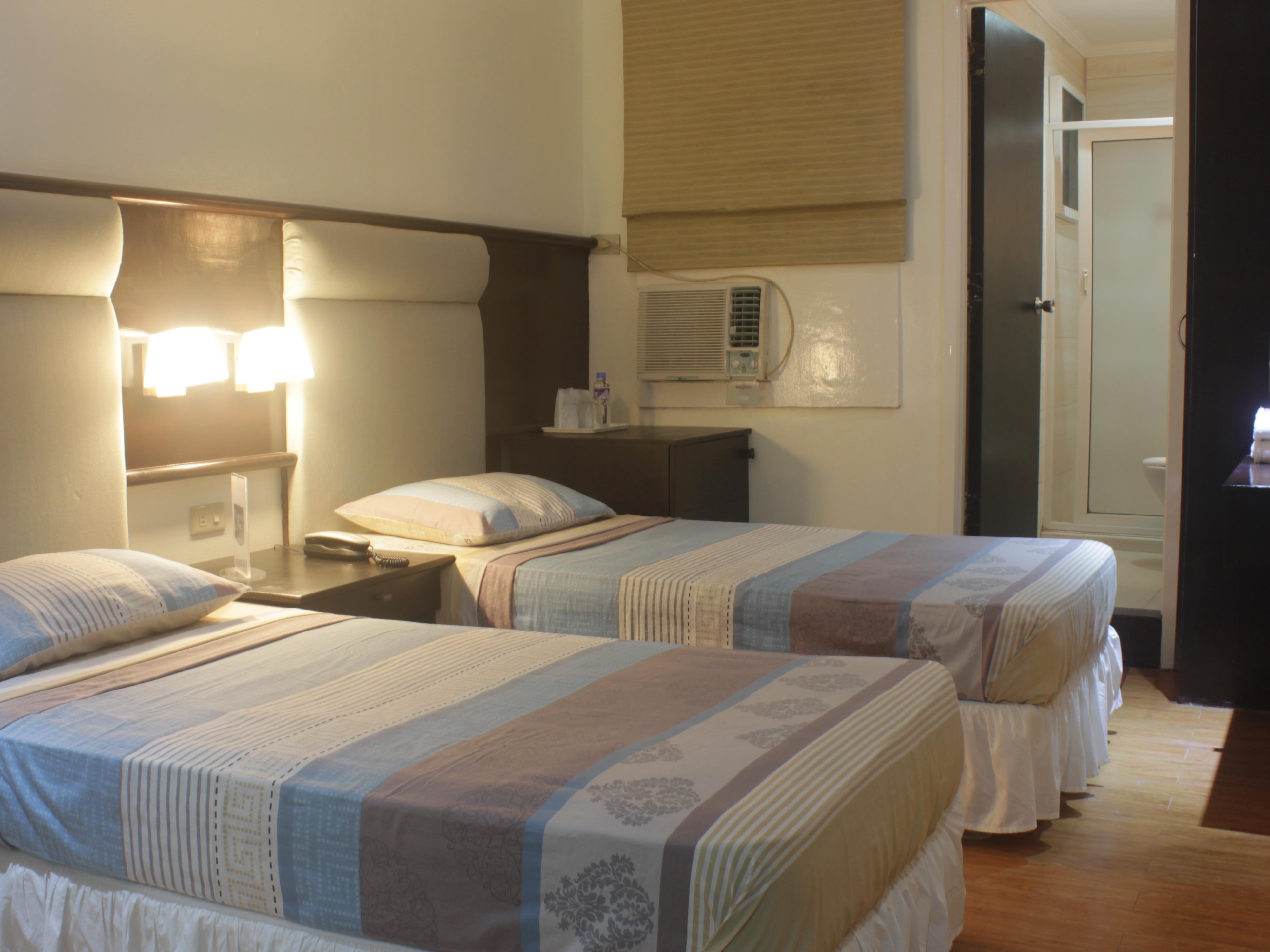 Ridgecrest Gardens Hotel