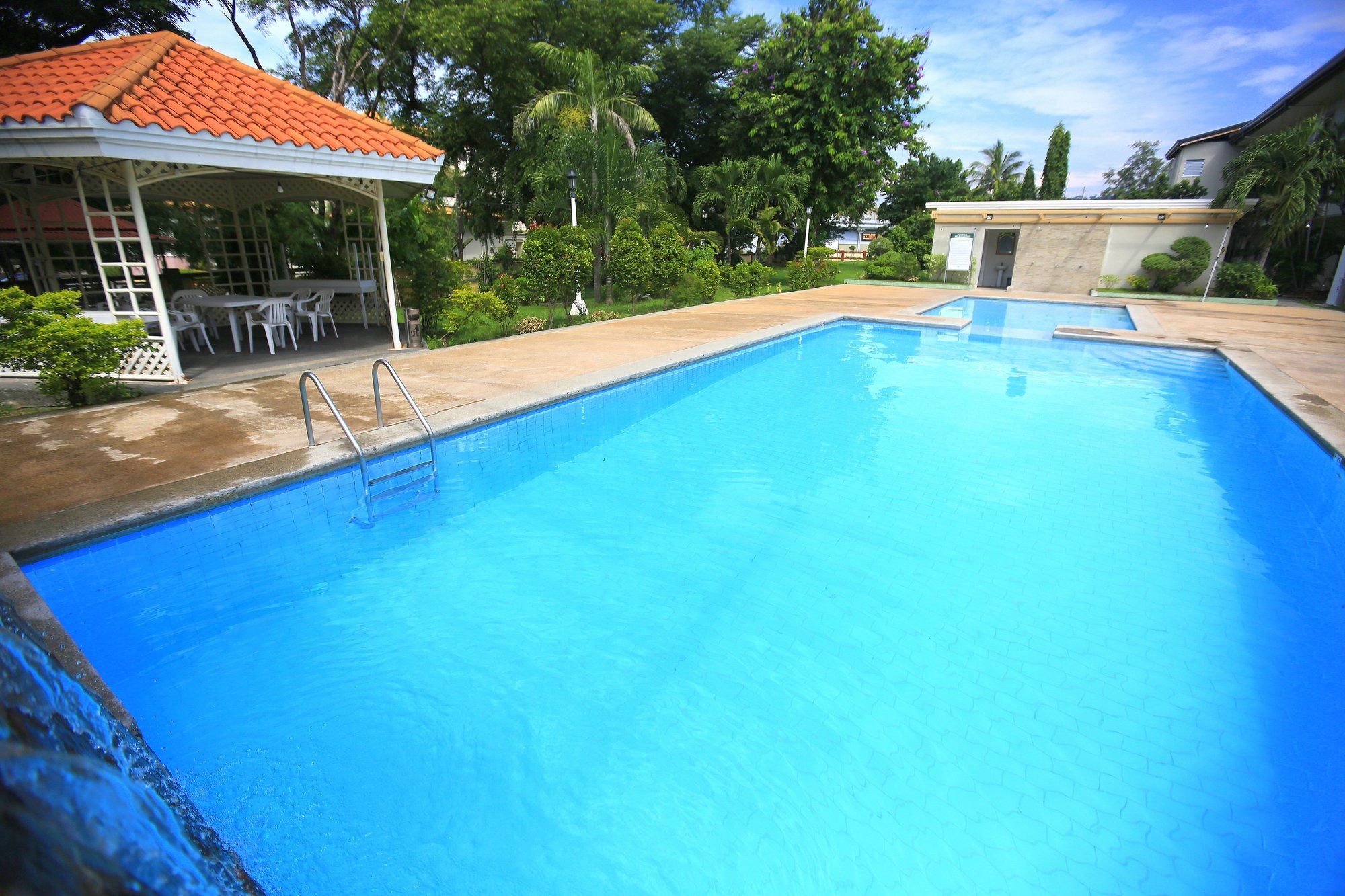 Subic Bay Peninsular Hotel
