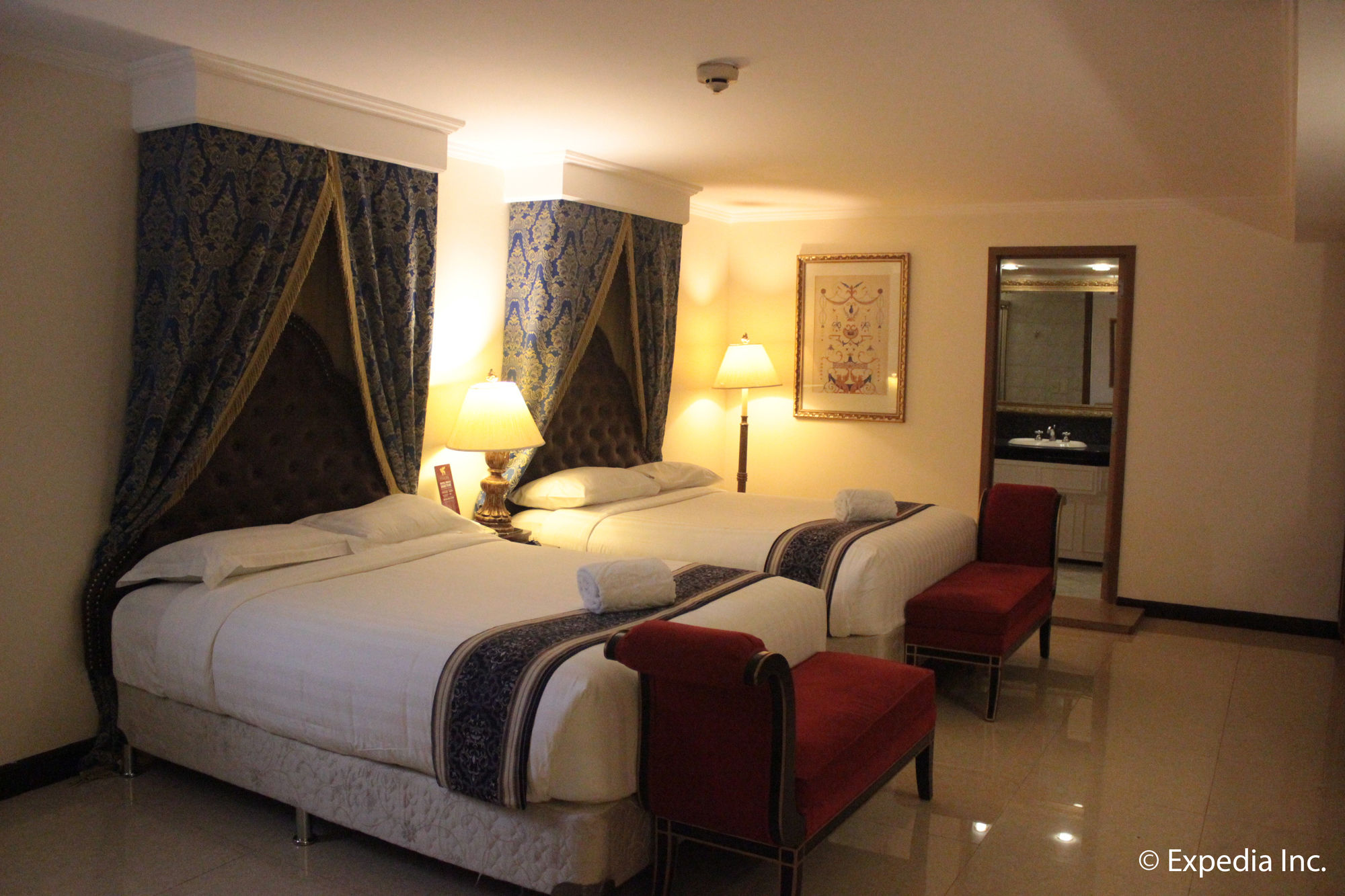 Subic Bay Venezia Hotel