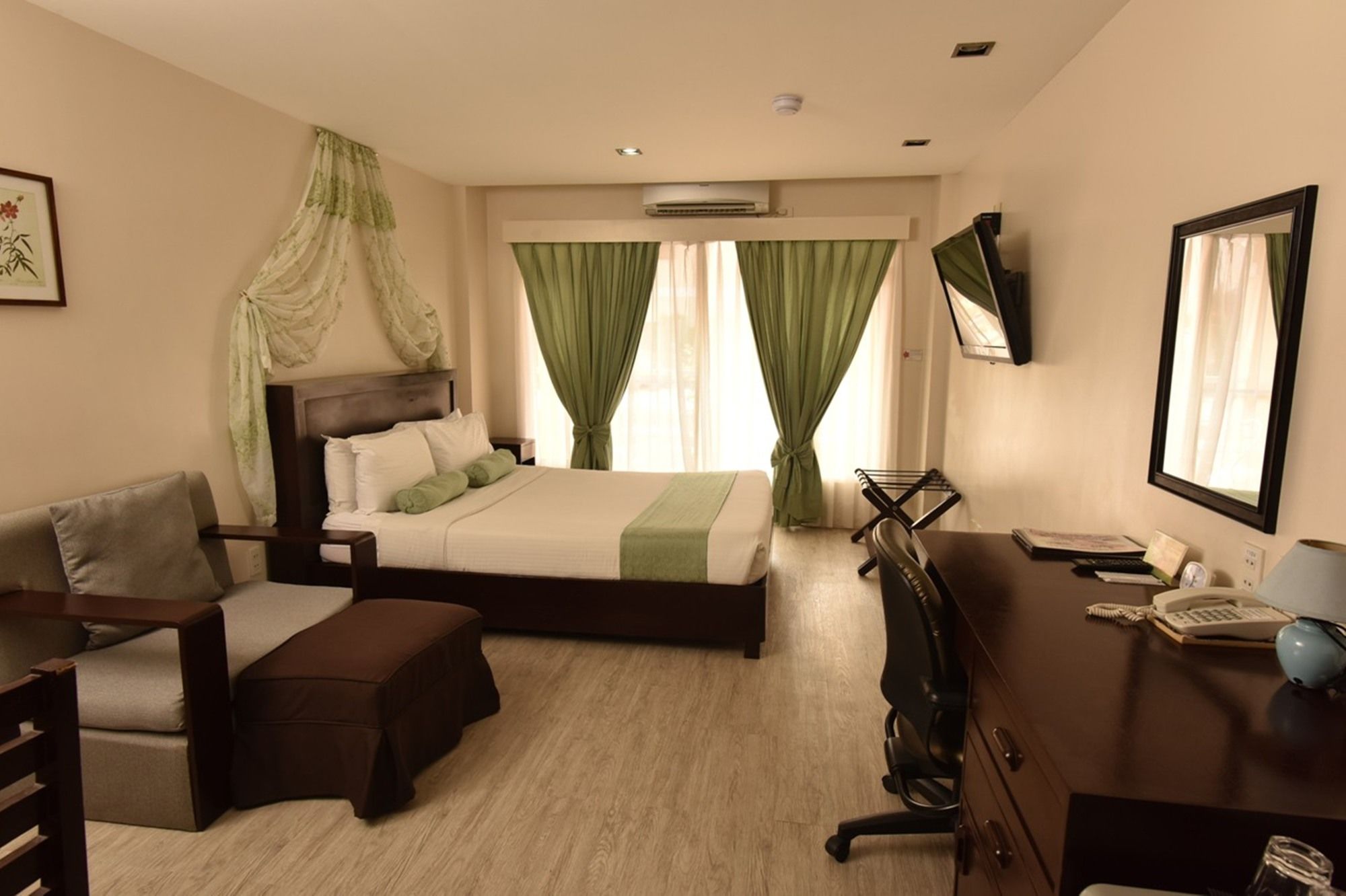 Subic Coco Hotel