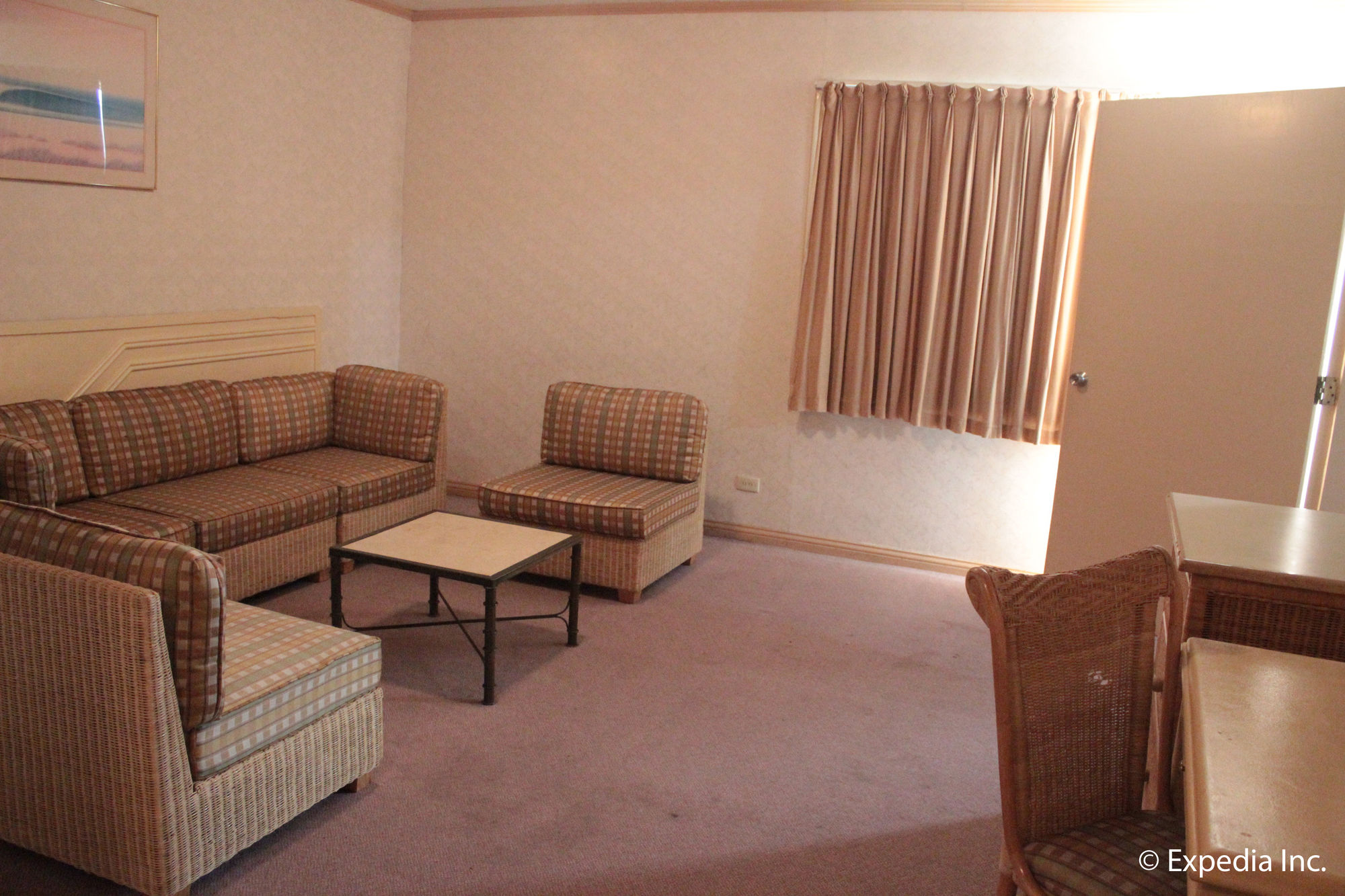 Subic International Hotel