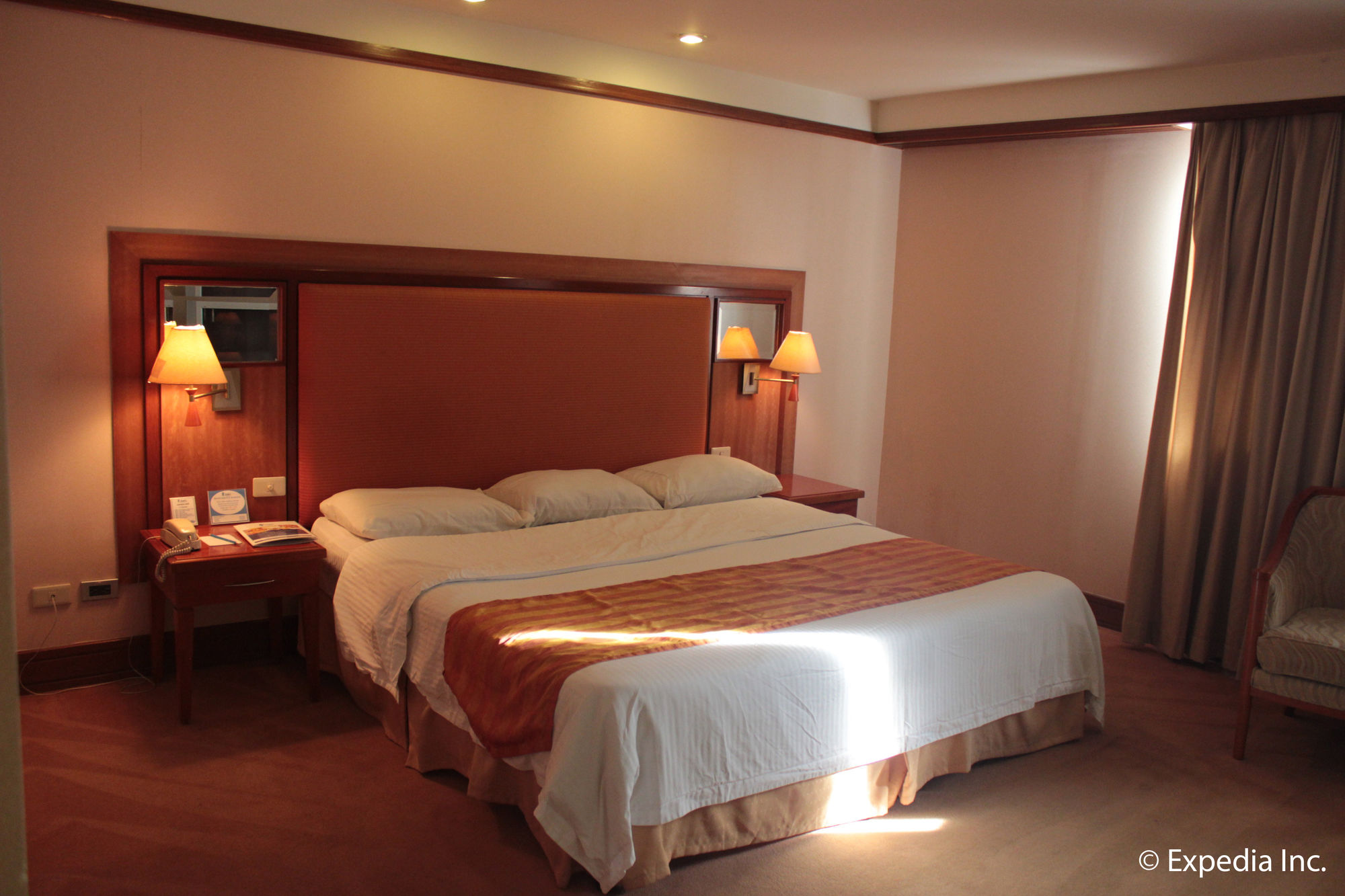 Subic International Hotel