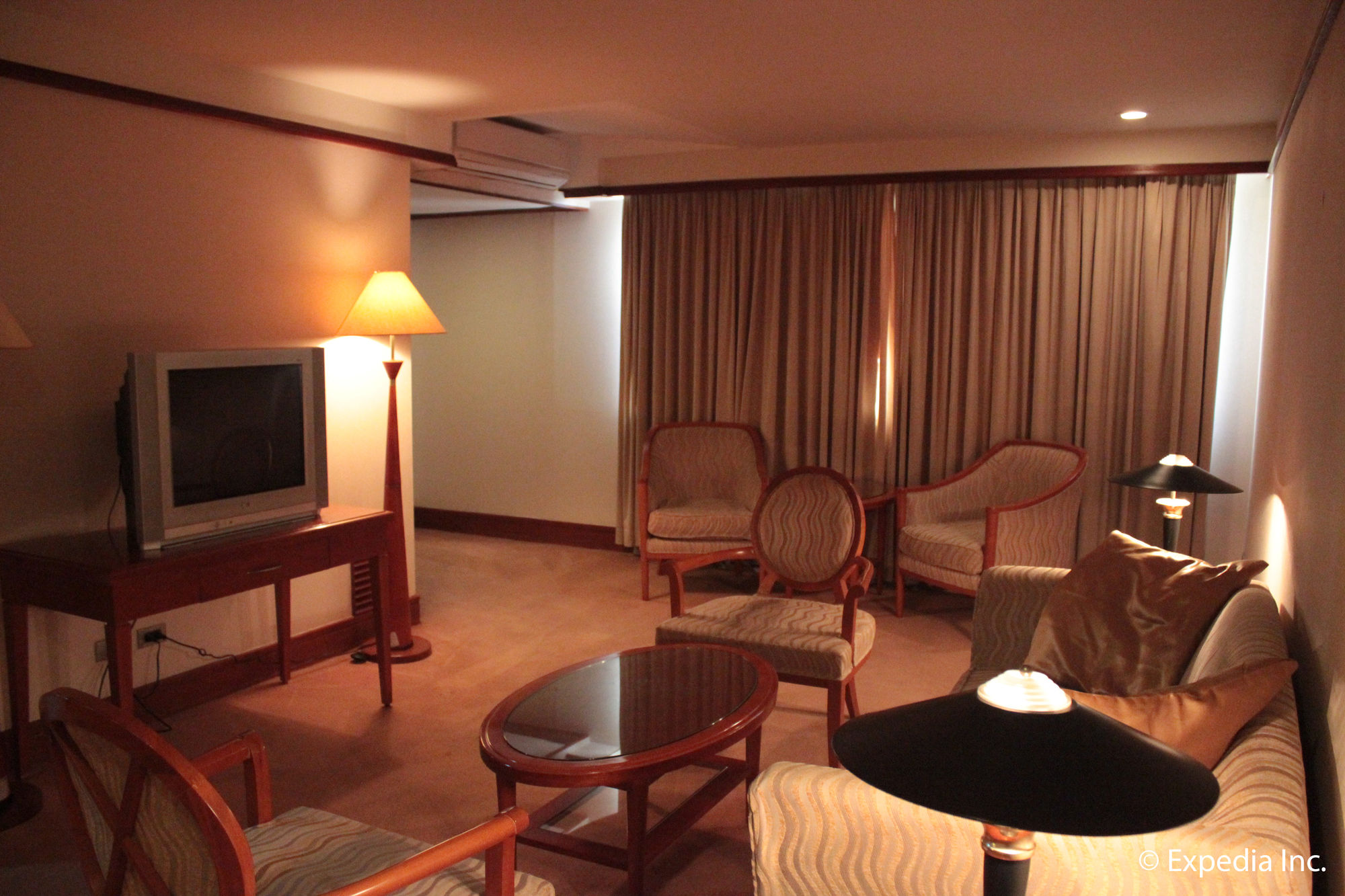 Subic International Hotel