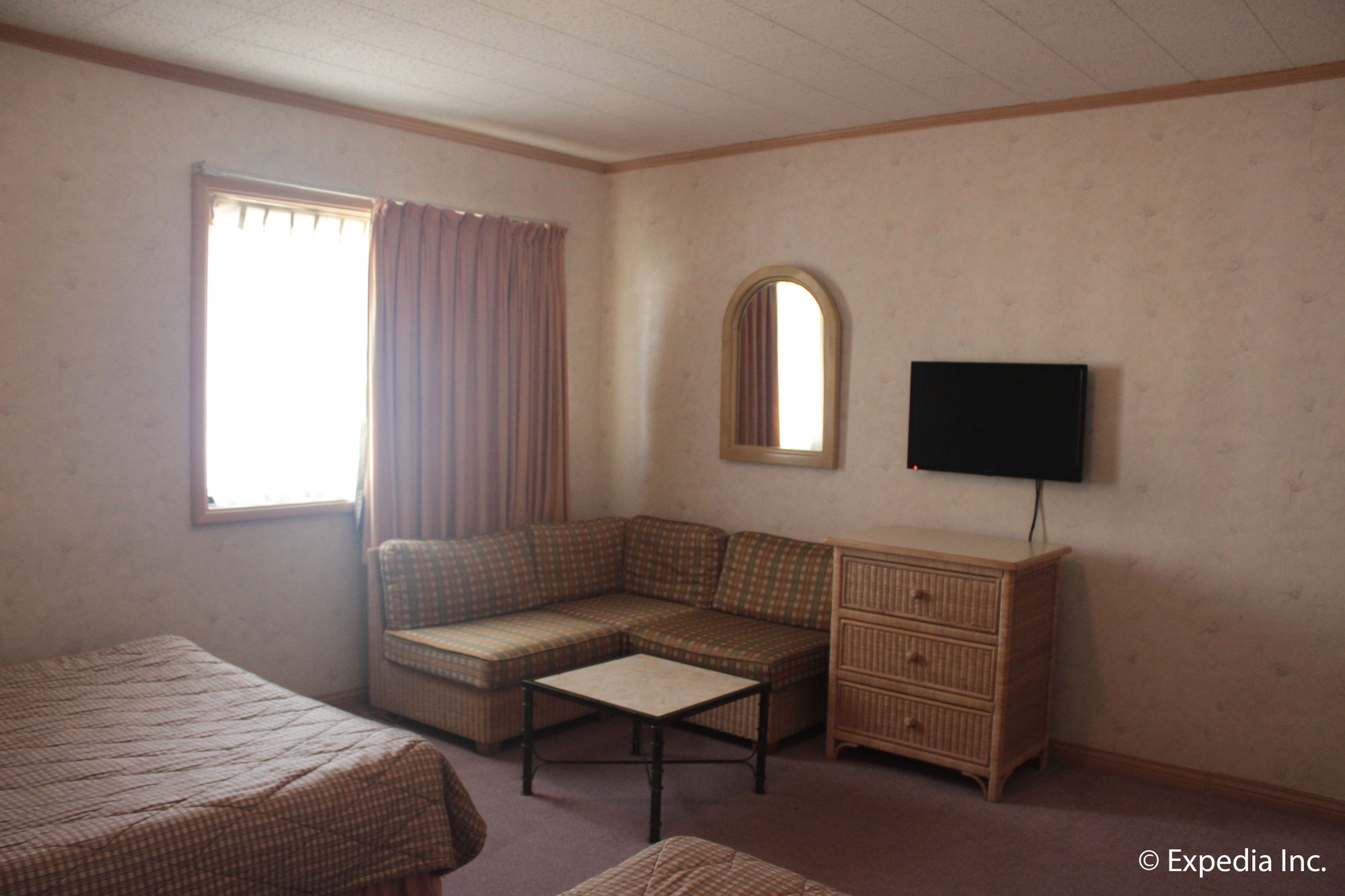 Subic International Hotel