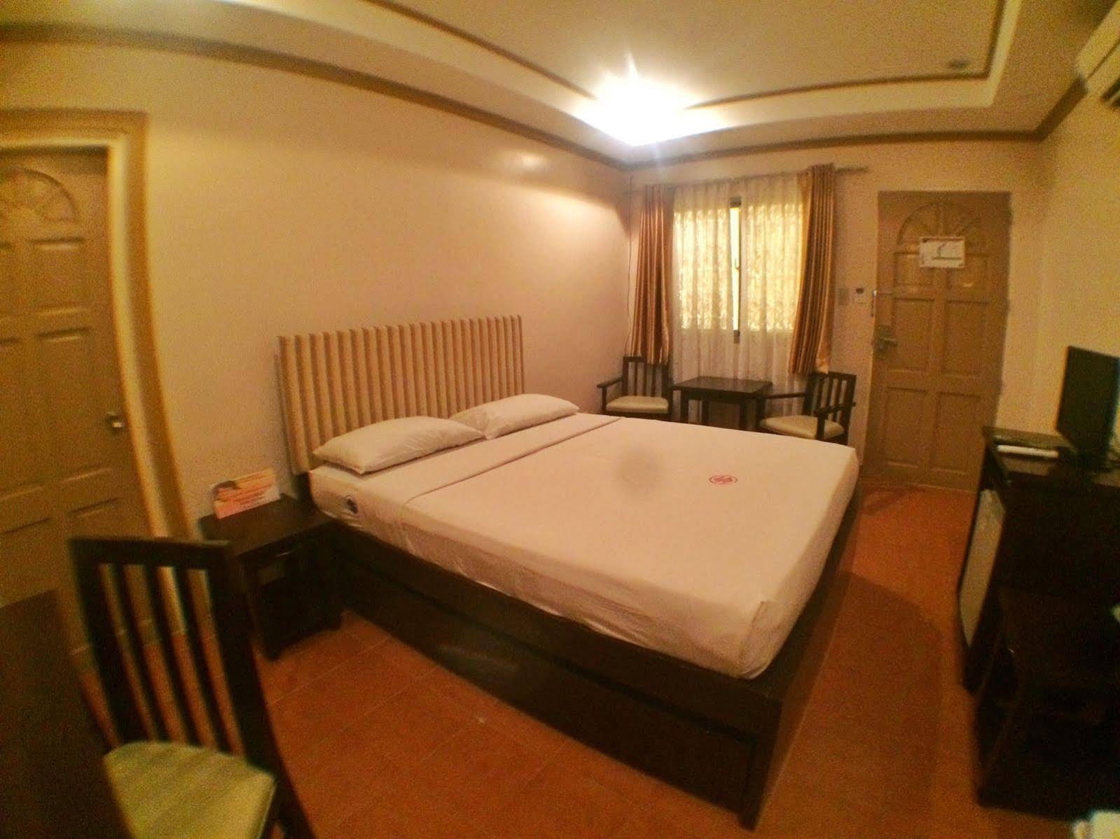 Suzuki Beach Hotel