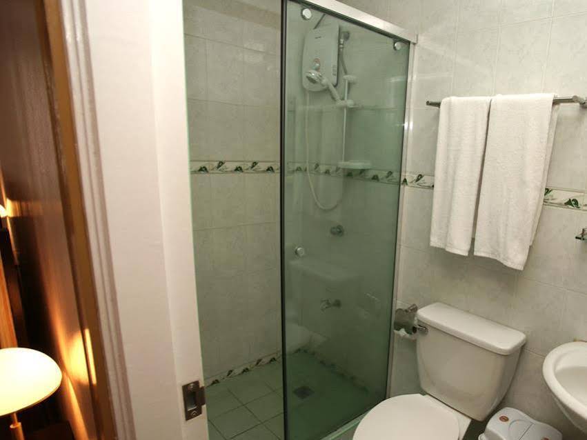 Suzuki Beach Hotel