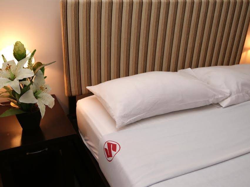 Suzuki Beach Hotel