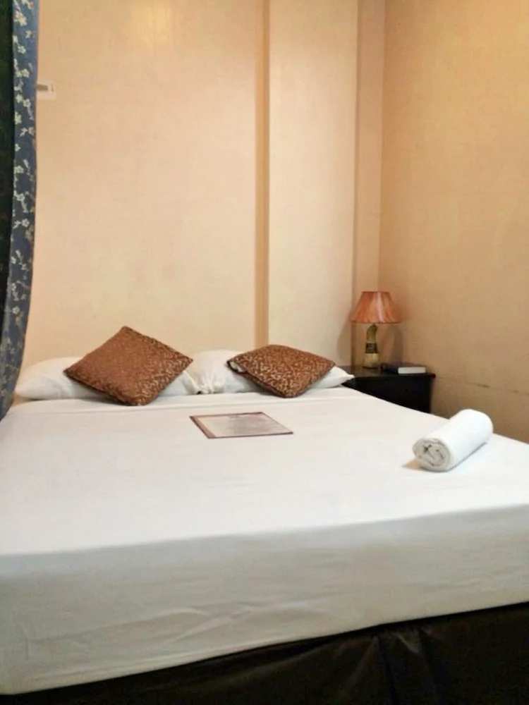 D'Narra Hotel and Restobar