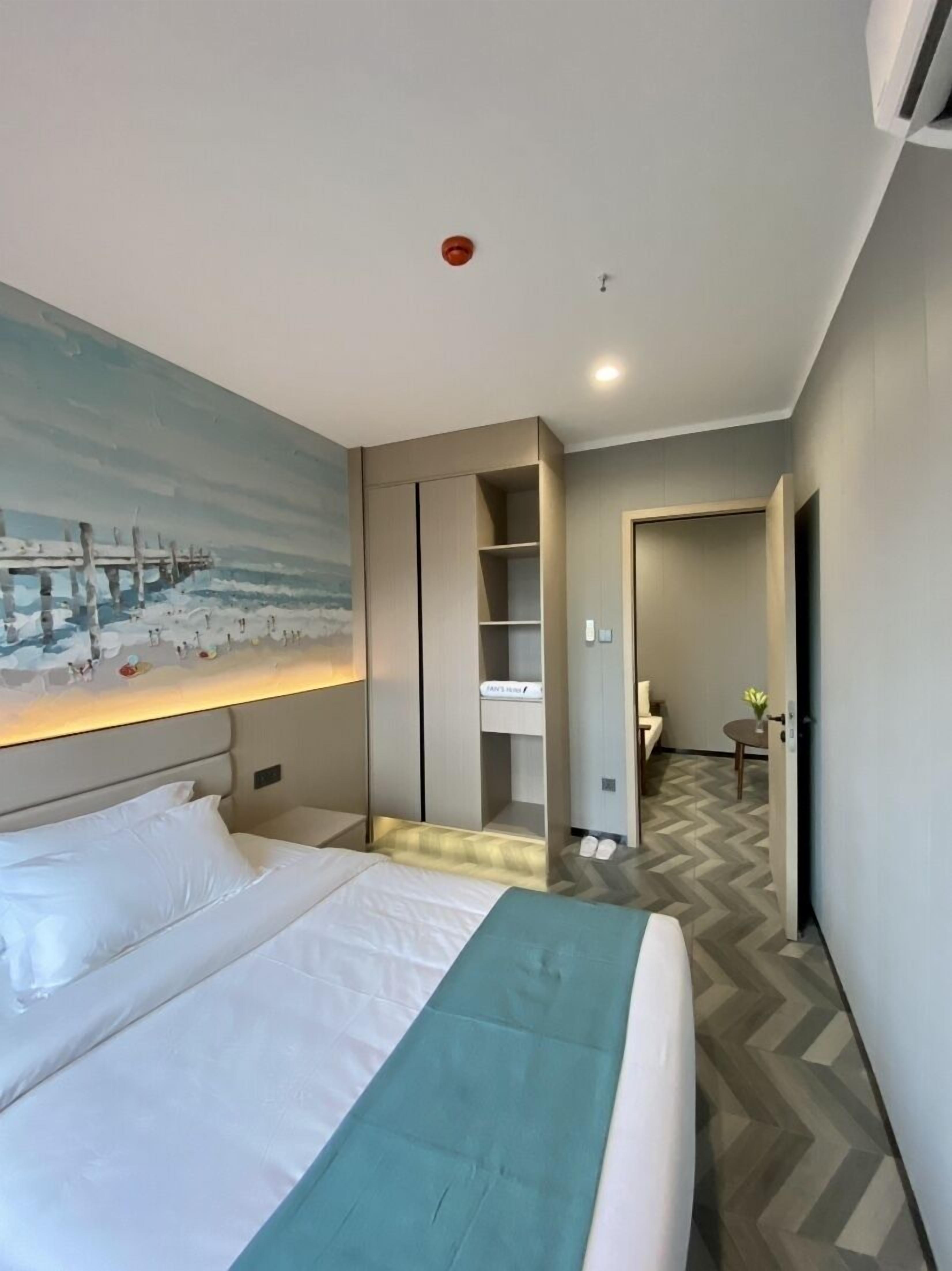 Fan's Hotel