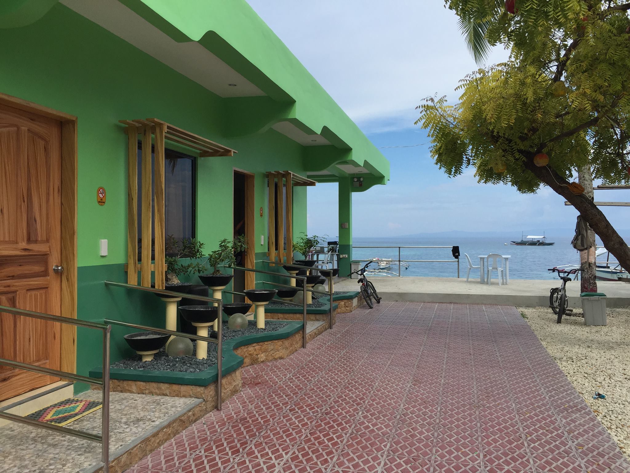 GT Seaside Inn