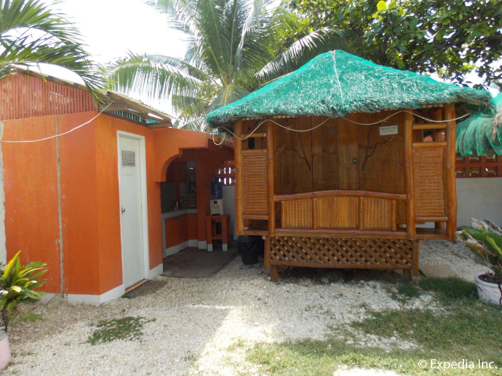 Maxvir Inn Beach Resort