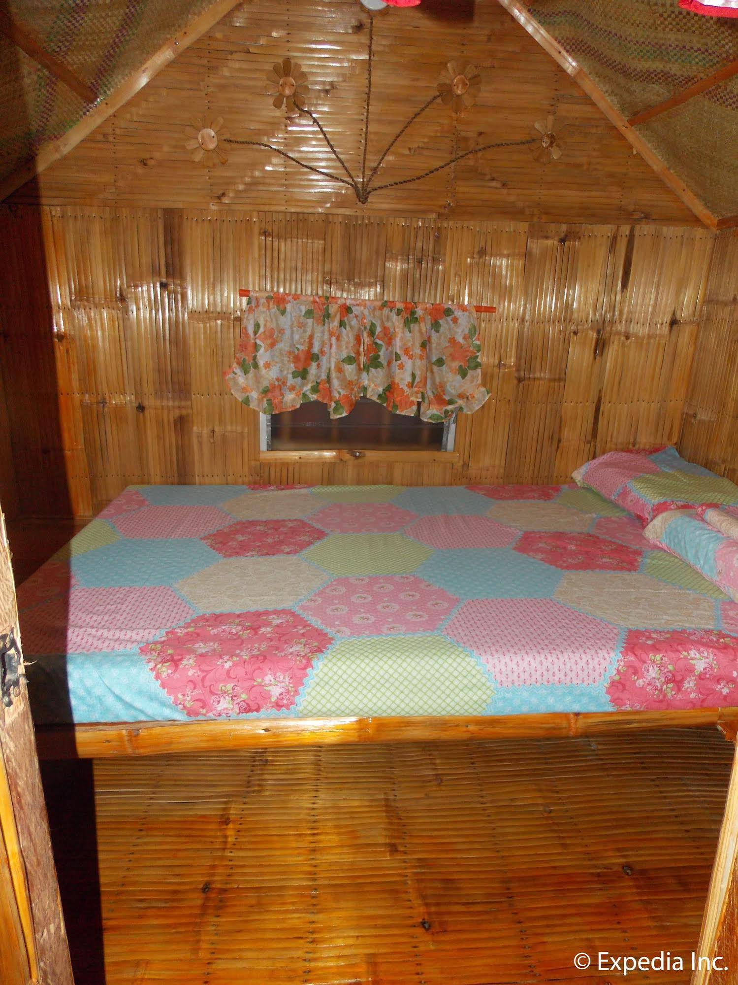 Maxvir Inn Beach Resort