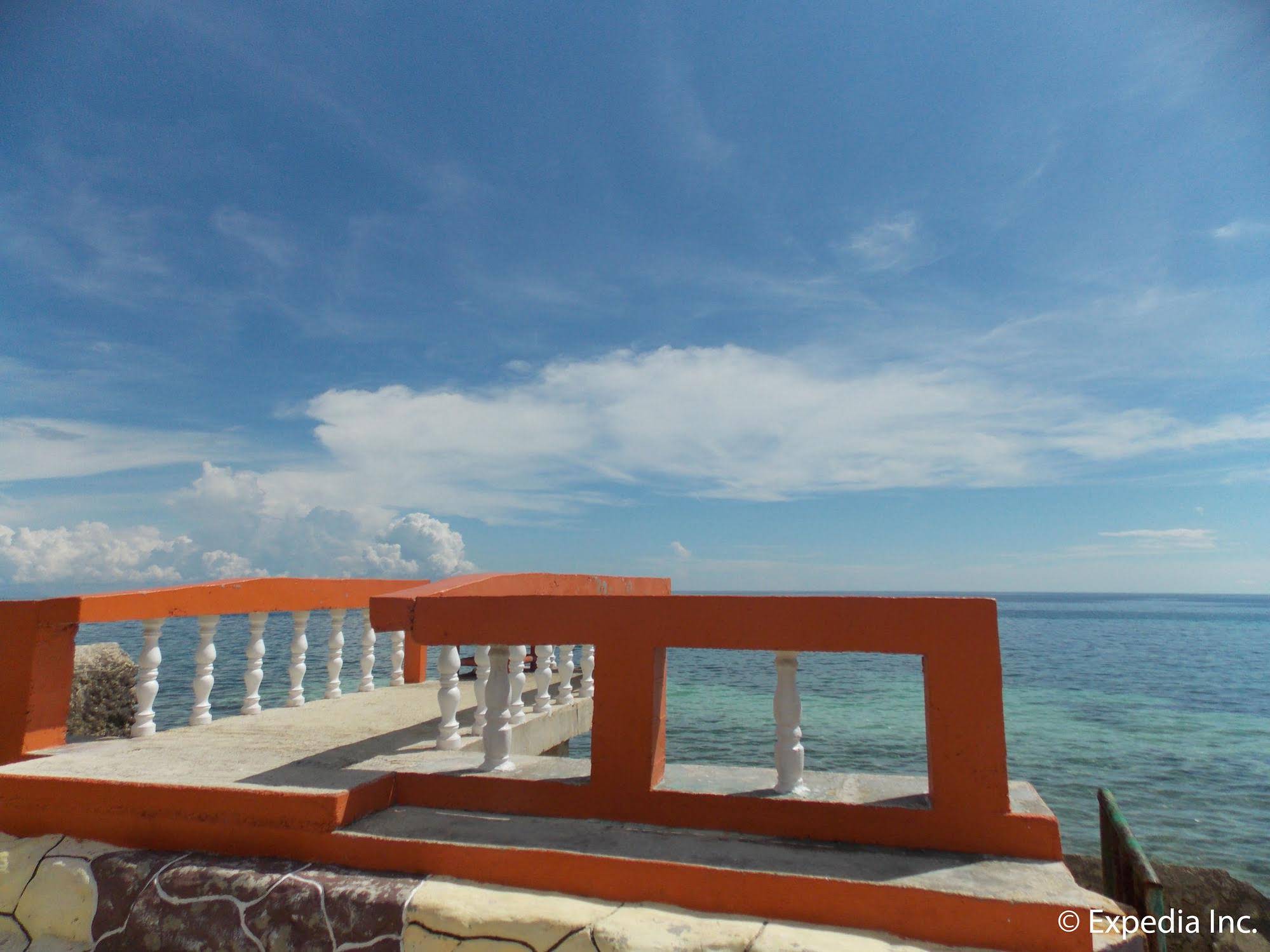 Maxvir Inn Beach Resort