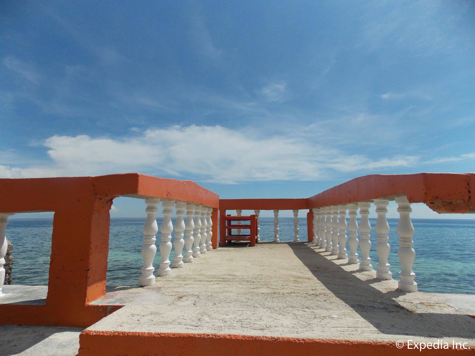 Maxvir Inn Beach Resort