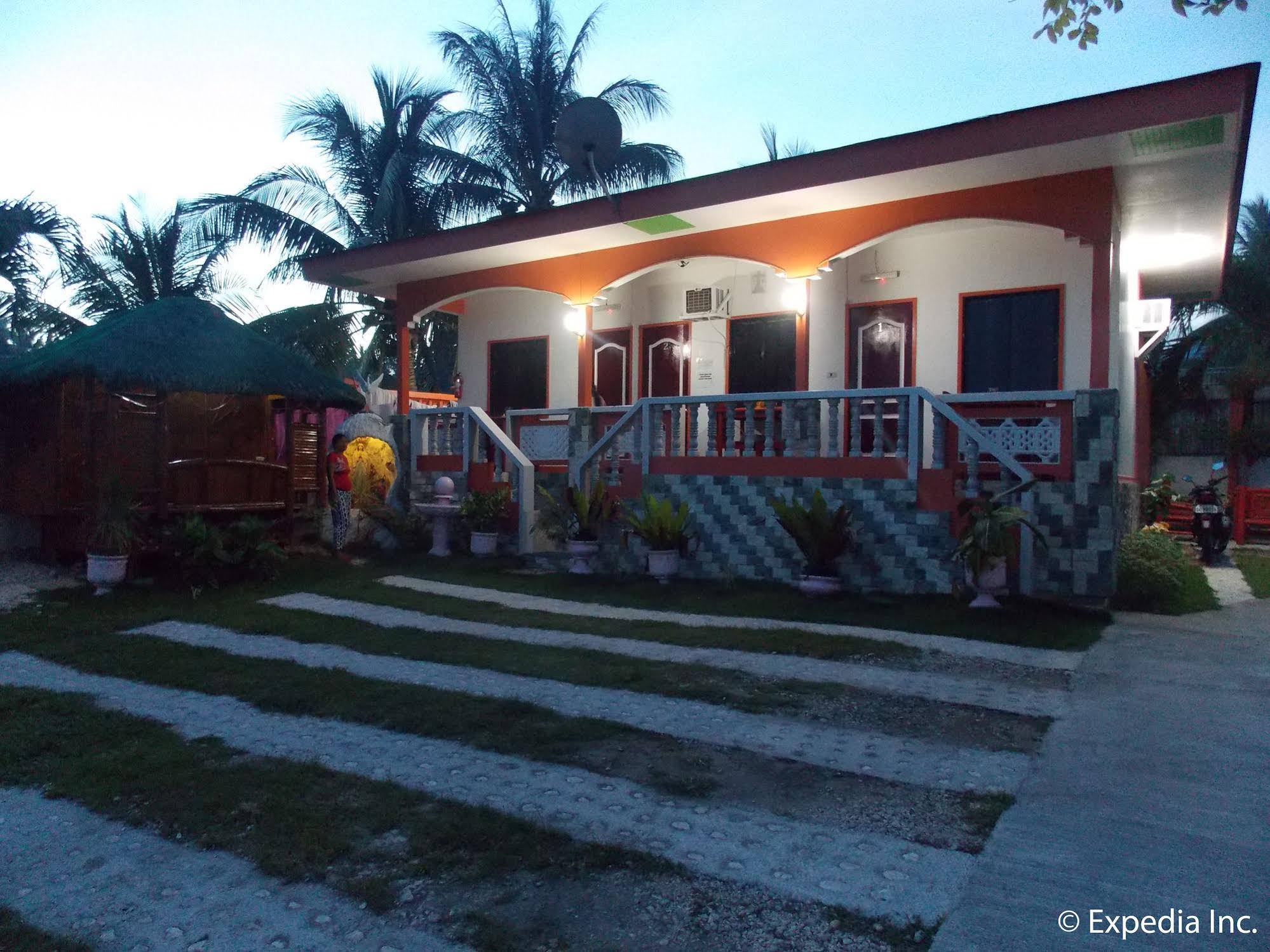 Maxvir Inn Beach Resort