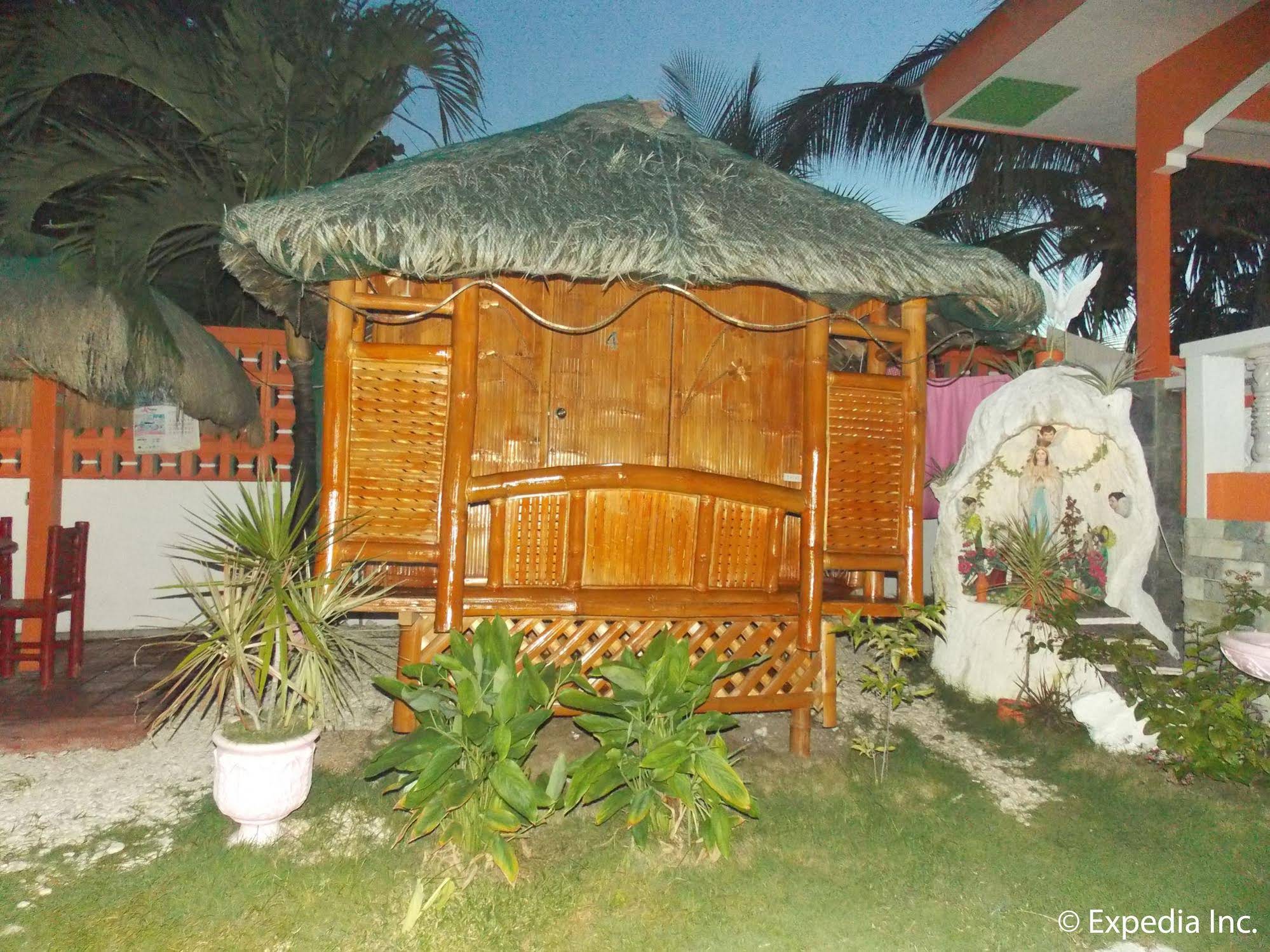 Maxvir Inn Beach Resort