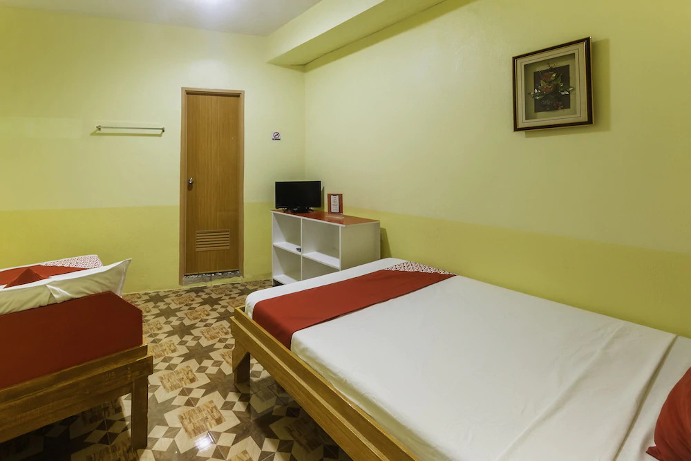 Sunrise 888 by OYO Rooms