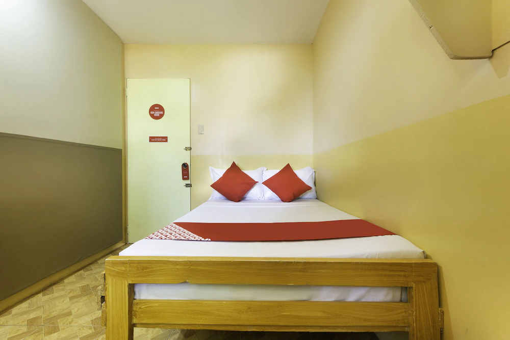 Sunrise 888 by OYO Rooms
