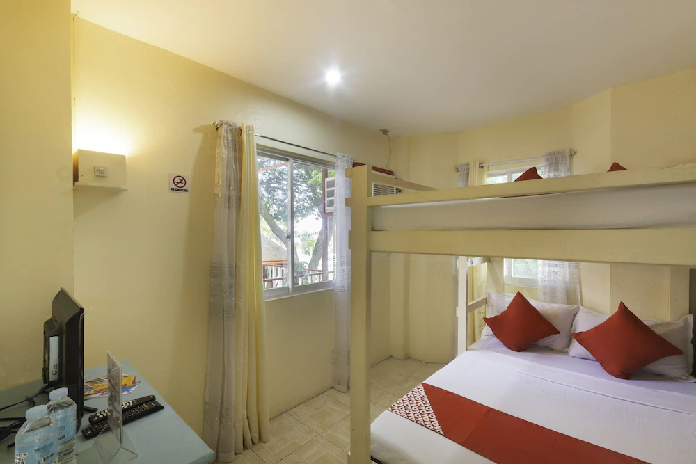 Sunrise 888 by OYO Rooms