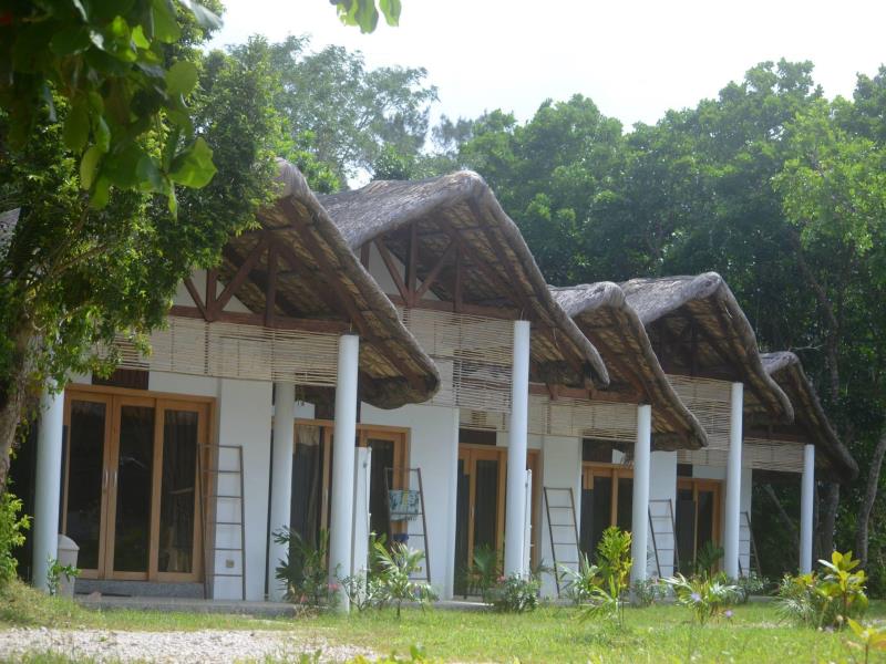 Kingfisher Sand Sea Surf Resort