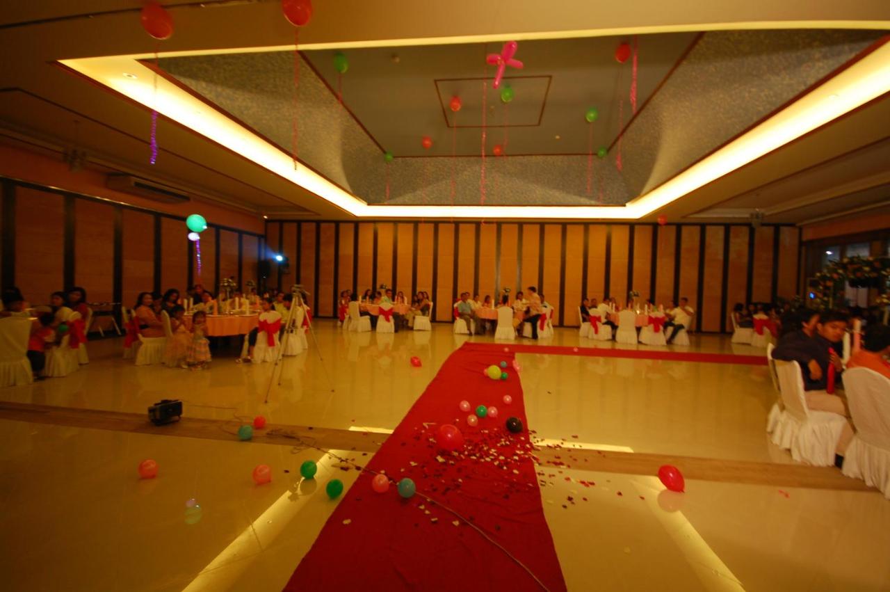 A&A Plaza Hotel
