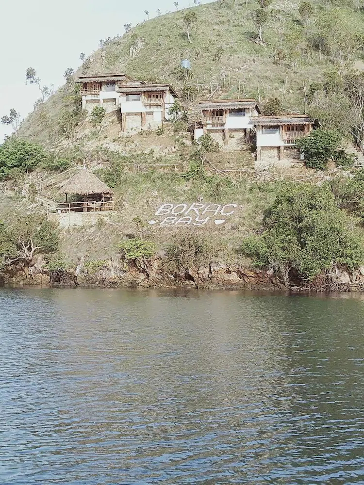 Borac Bay Bungalows Resort & Spa