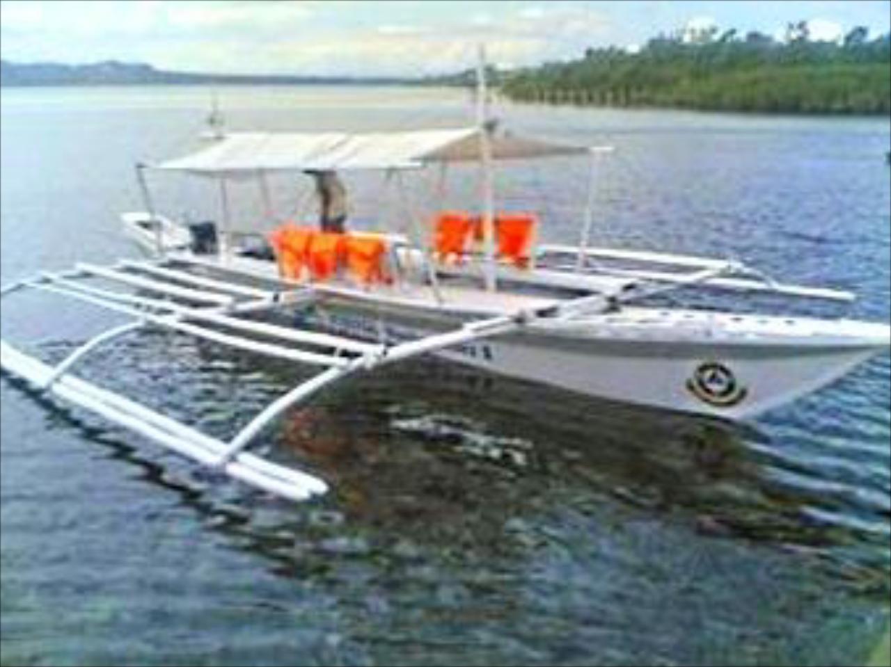 Pamilacan Island Tourist Inn and Restaurant (Mary's Pamilacan Cottages)