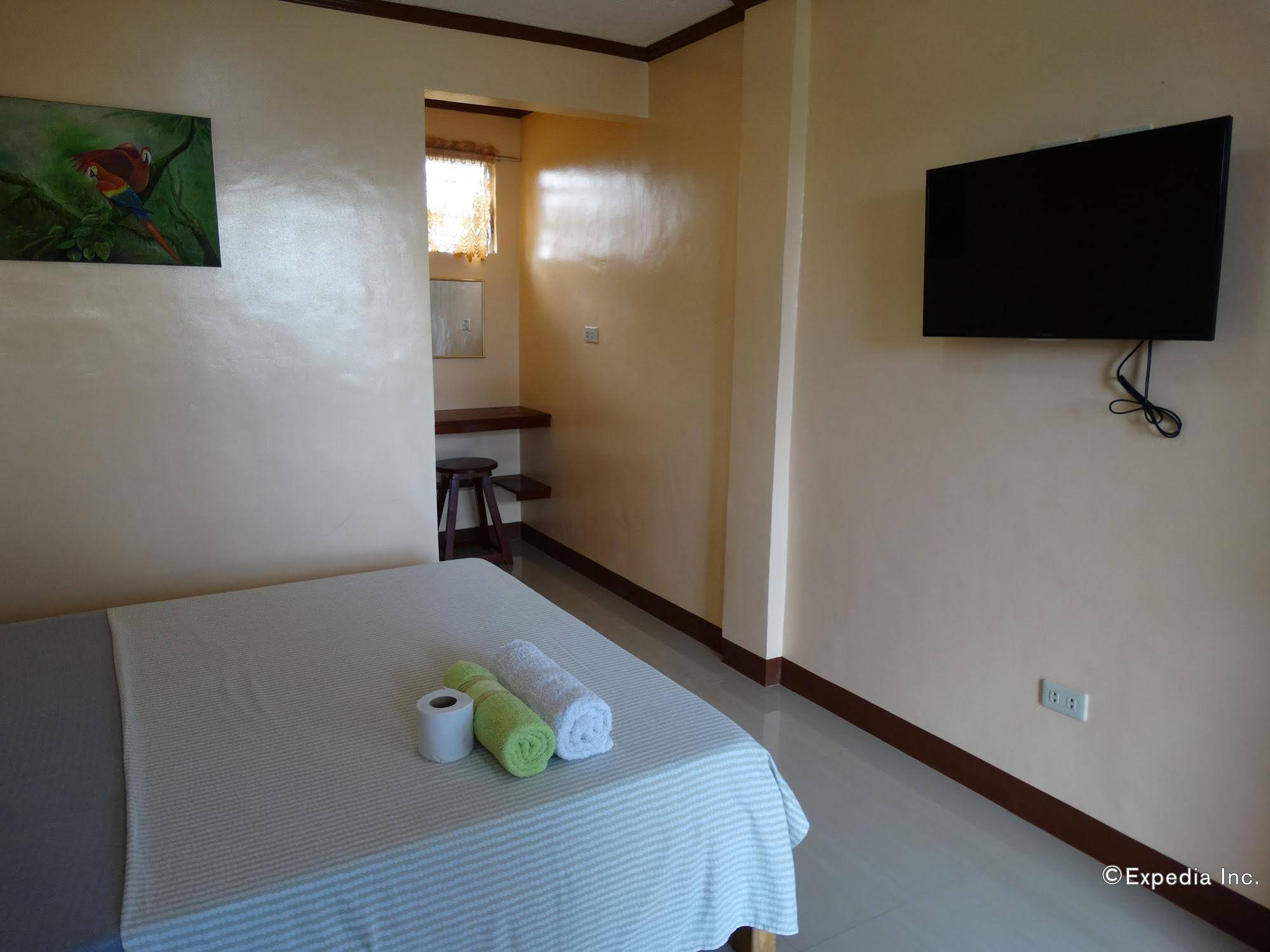 Alona Grove Tourist Inn