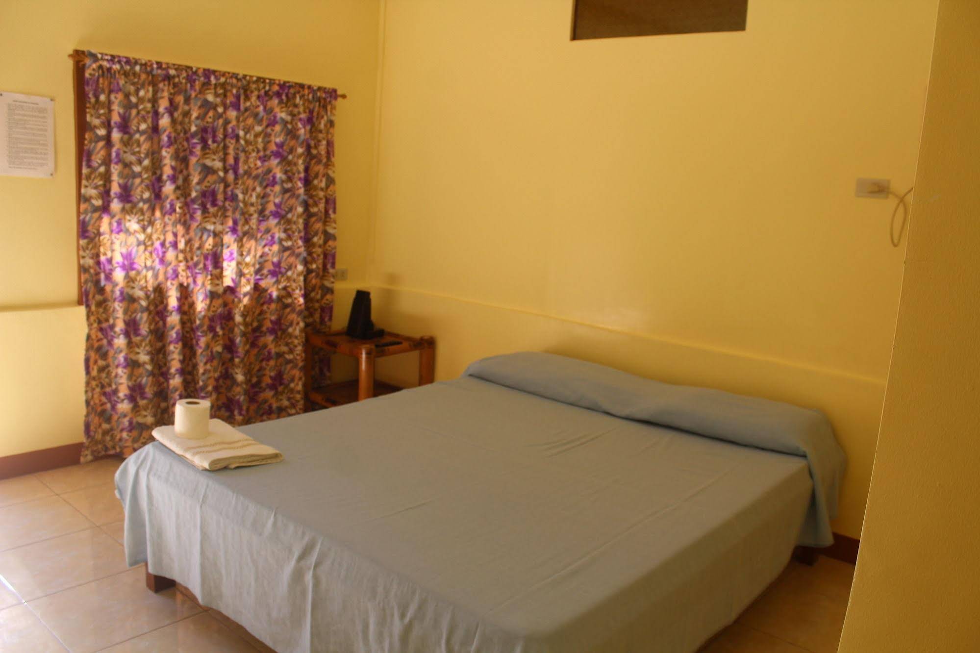 Alona Grove Tourist Inn