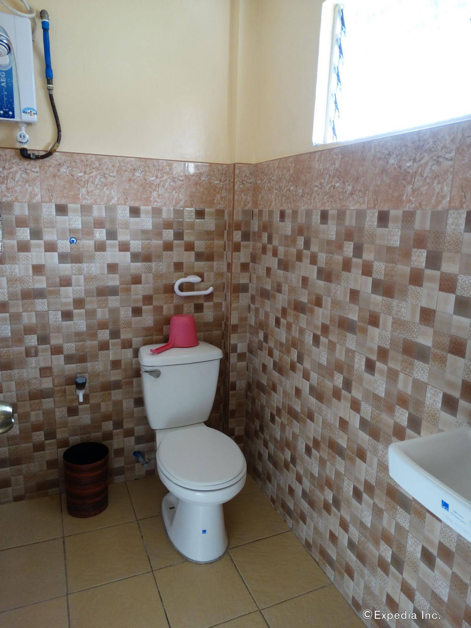 Alona Grove Tourist Inn