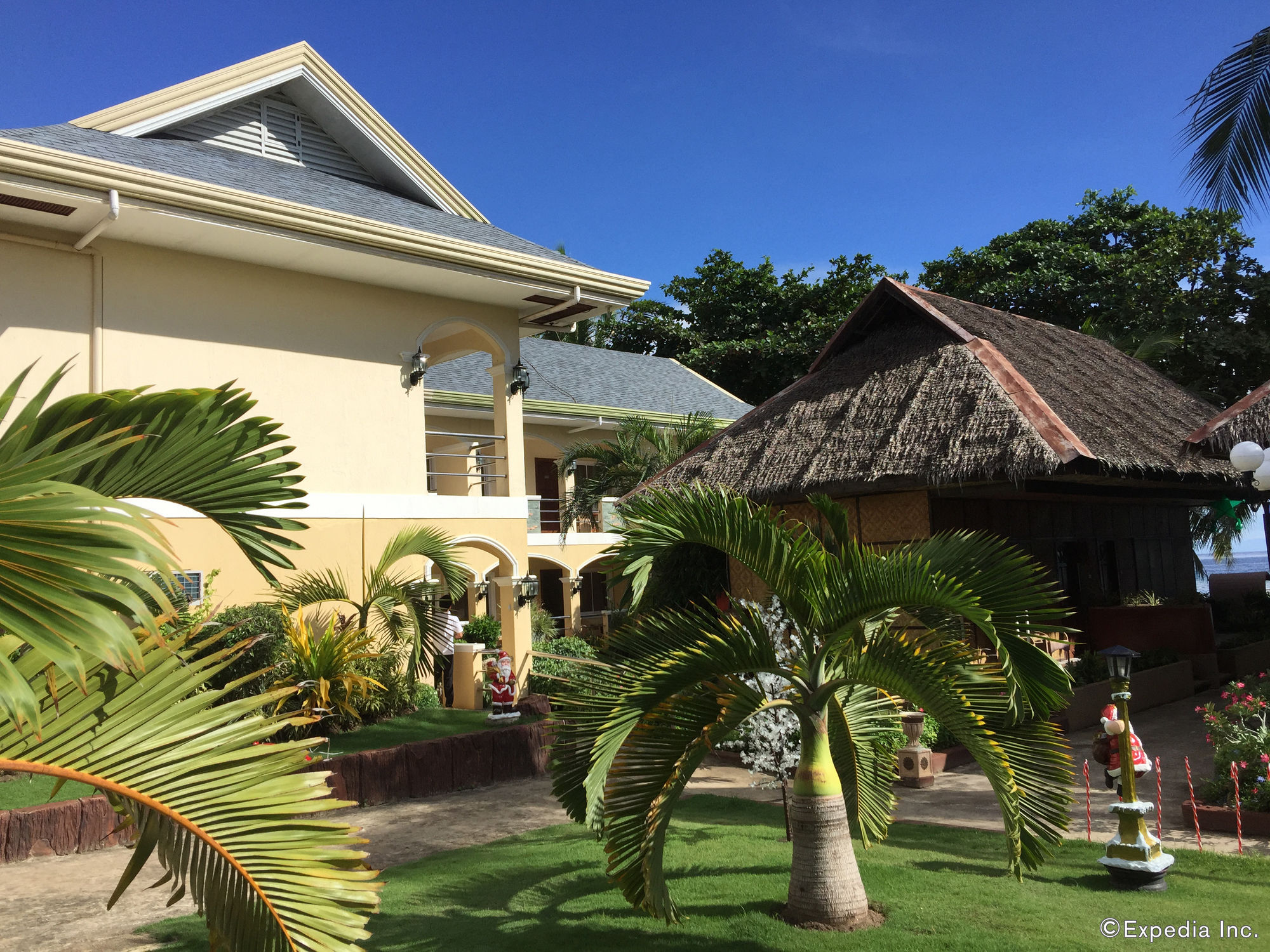 Alona Kew White Beach Resort