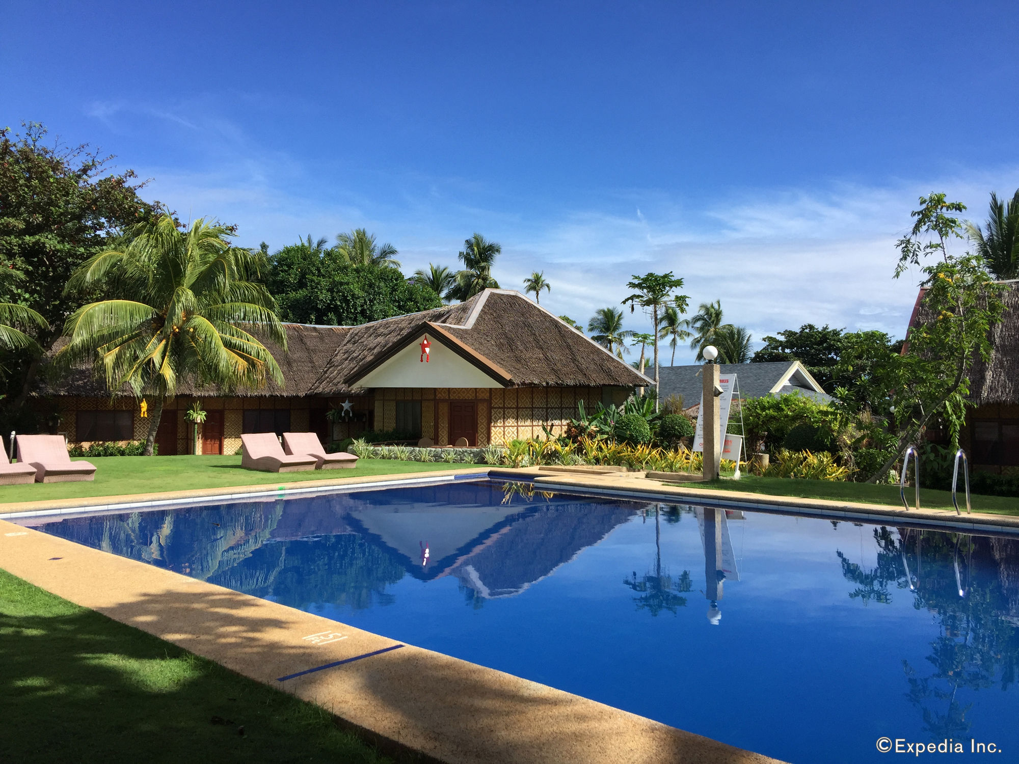 Alona Kew White Beach Resort