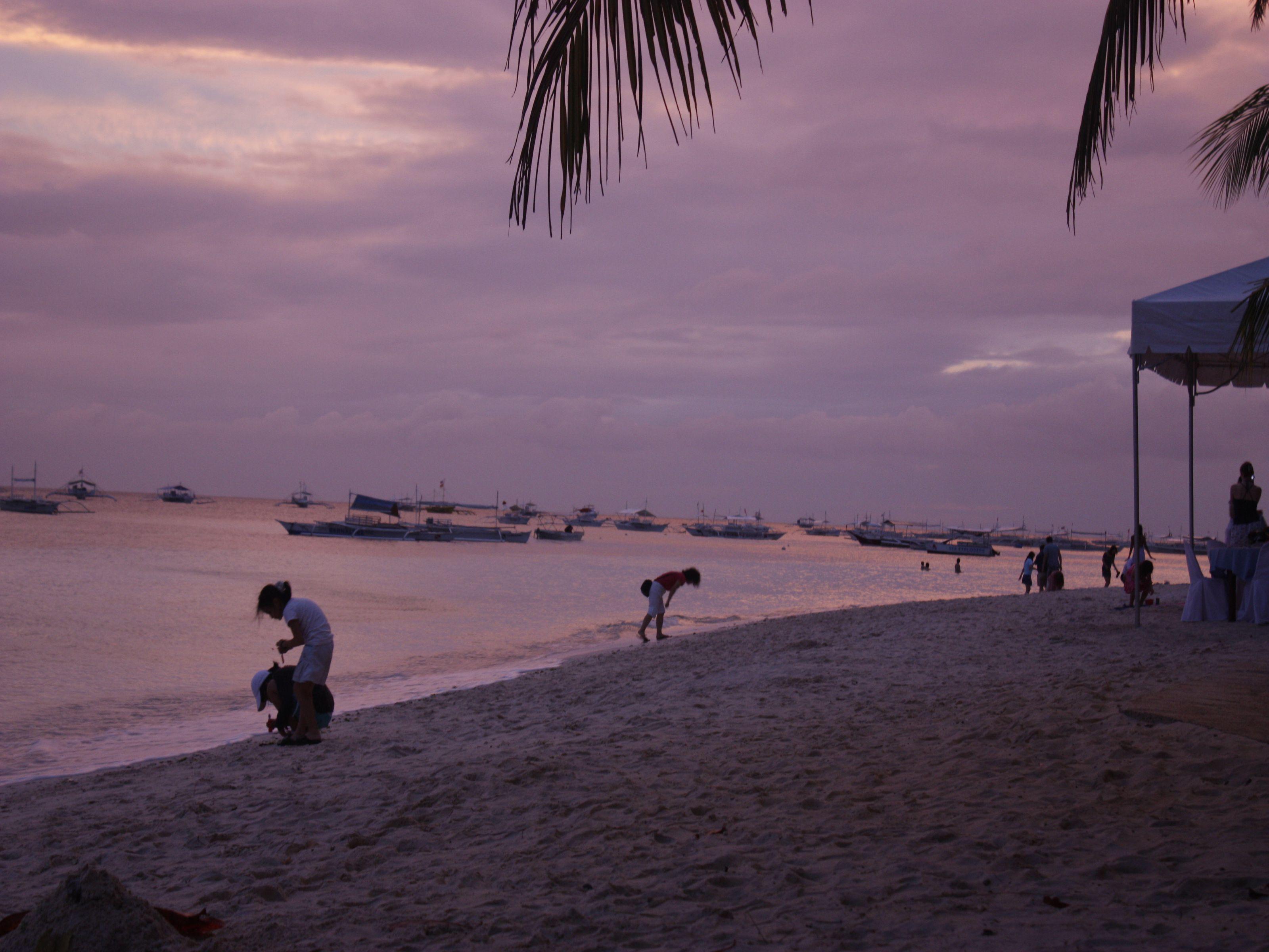 Alona Tropical Beach Resort
