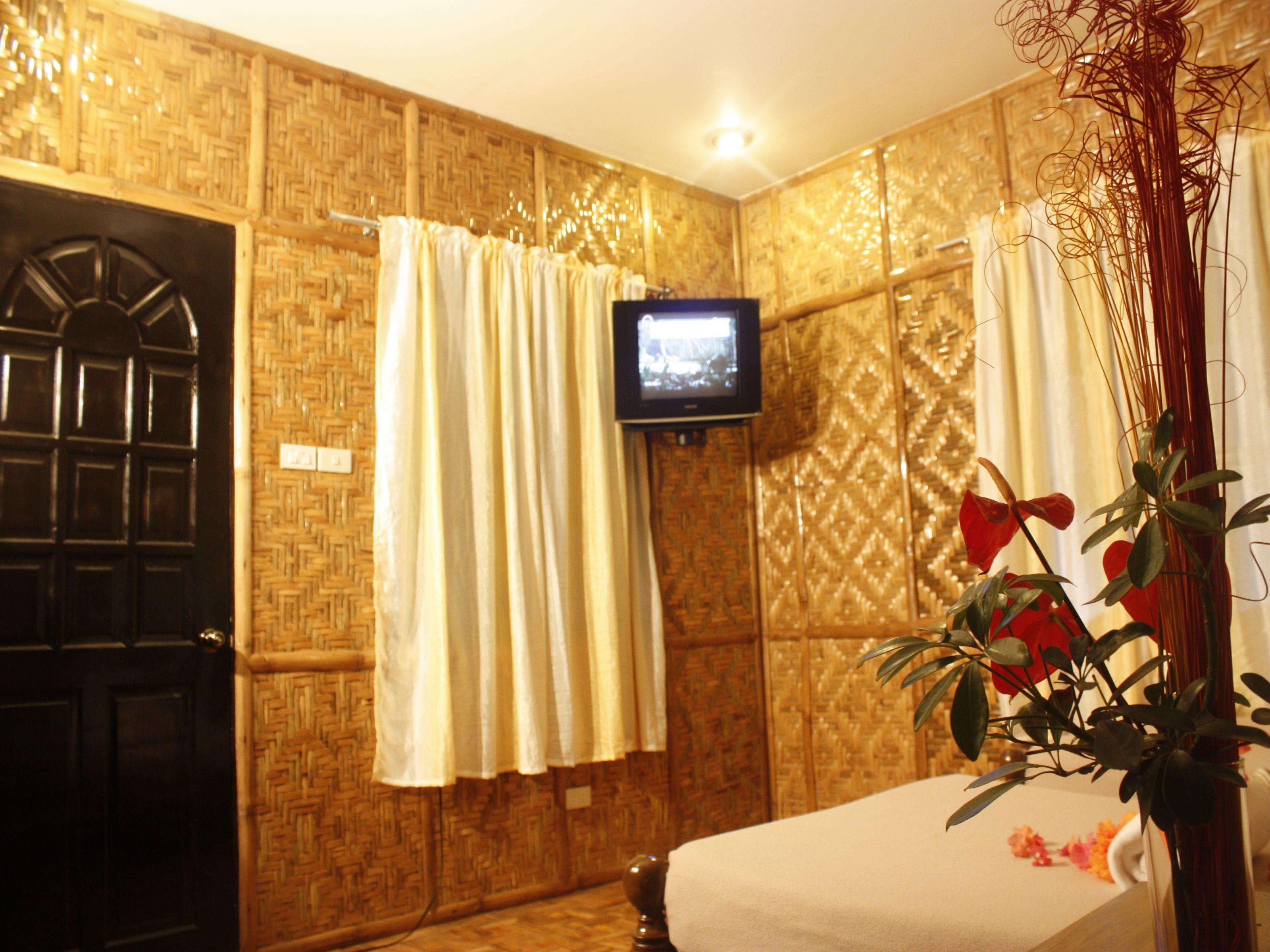 Alona Tropical Beach Resort