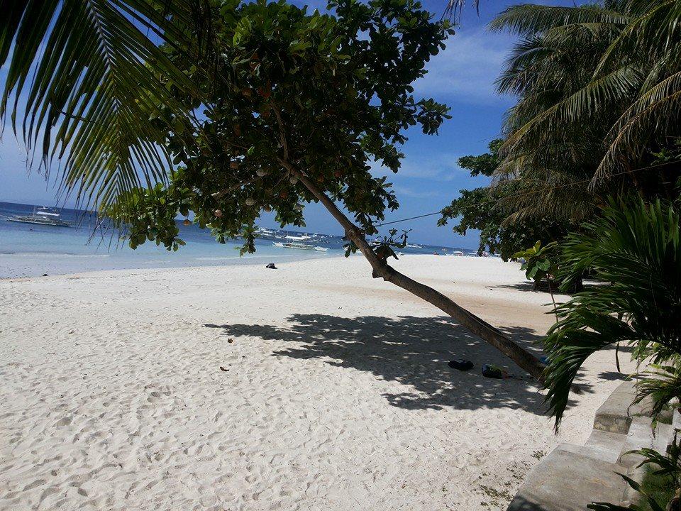 Alona Tropical Beach Resort