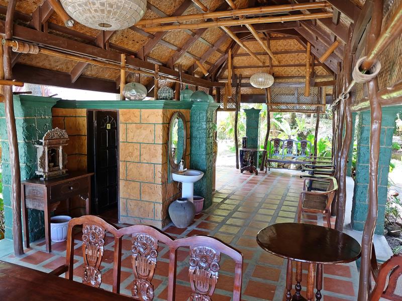 Alona Tropical Beach Resort